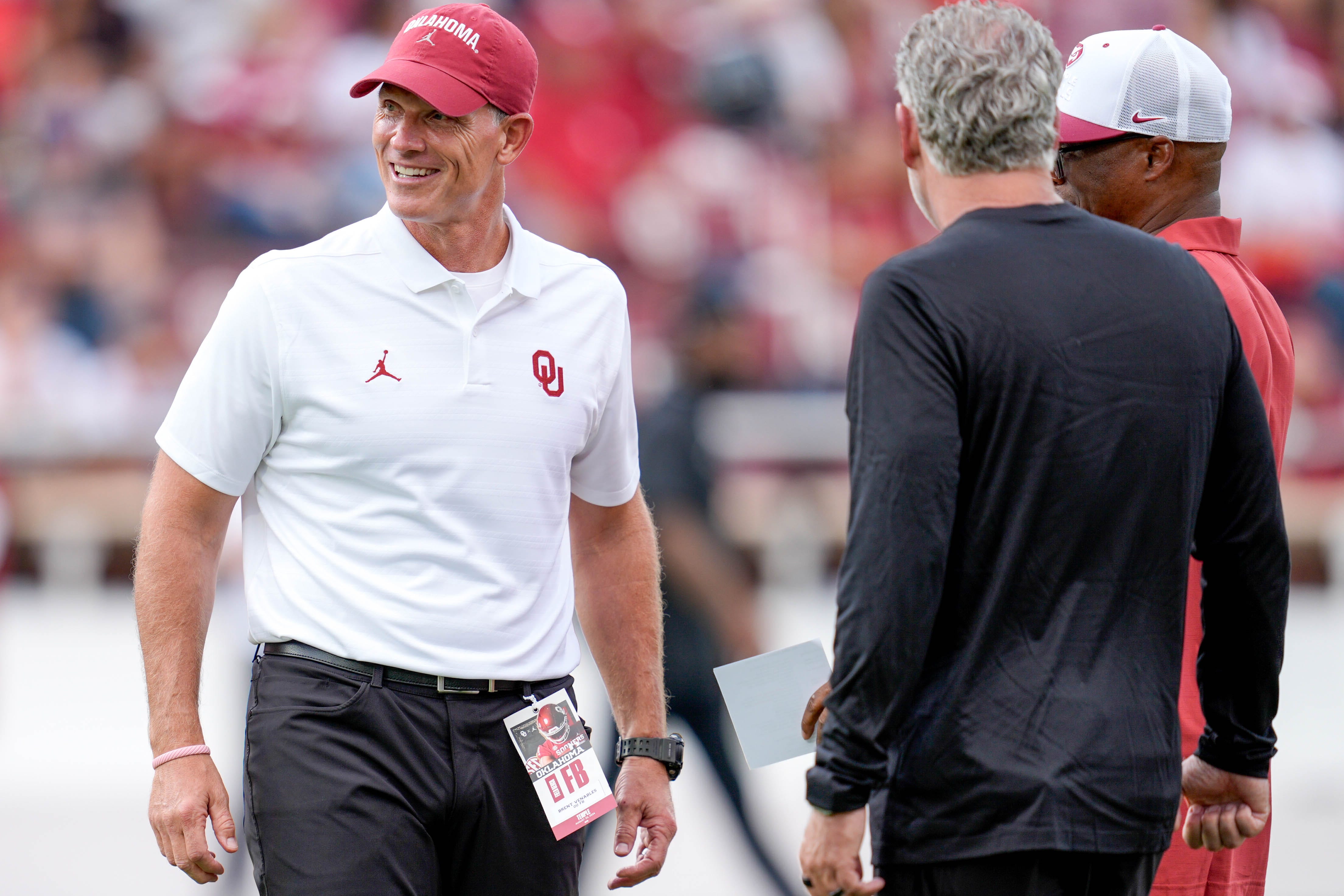Oklahoma Sooners head coach Brent Venables