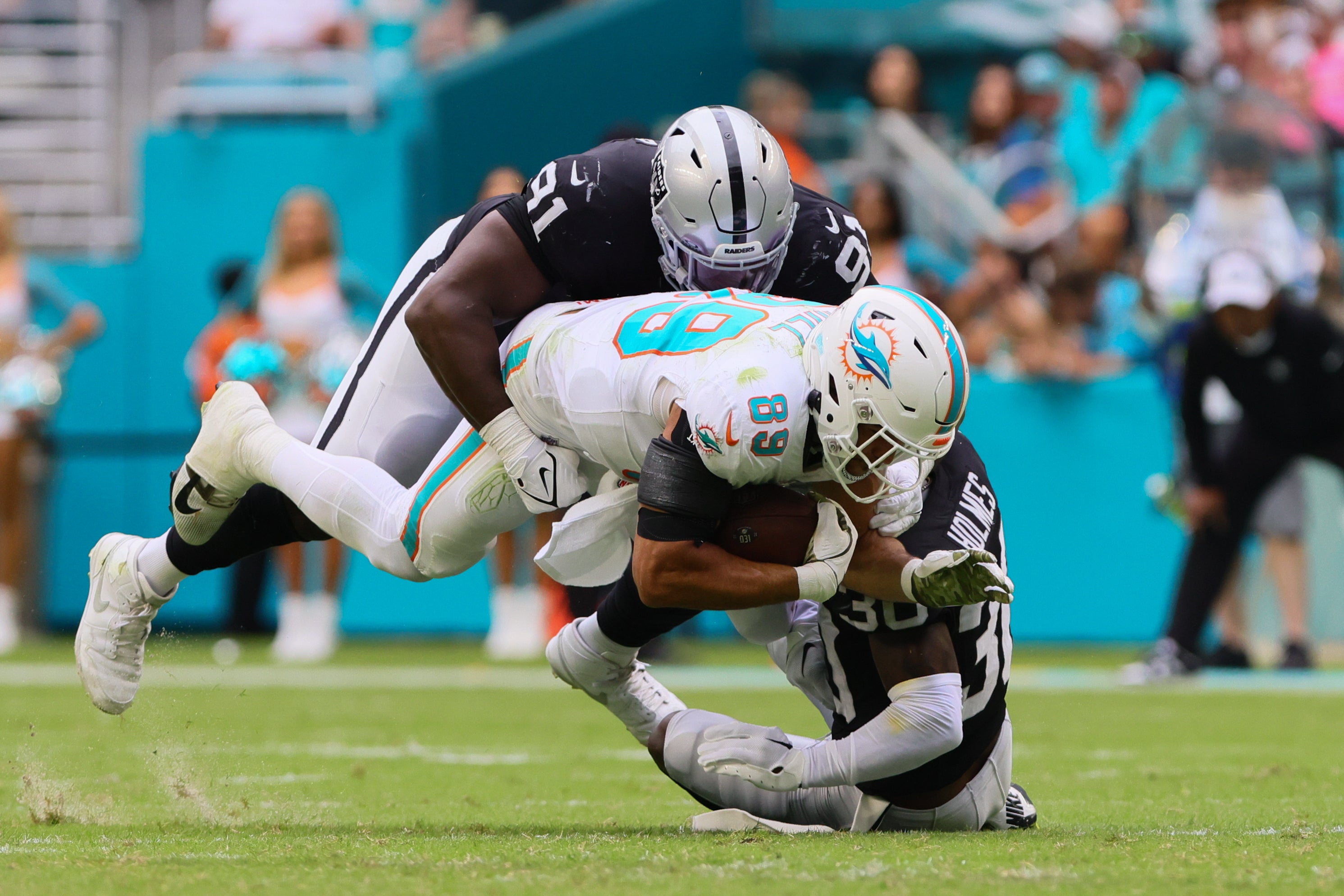 Las Vegas Raiders cornerback Darnay Holmes