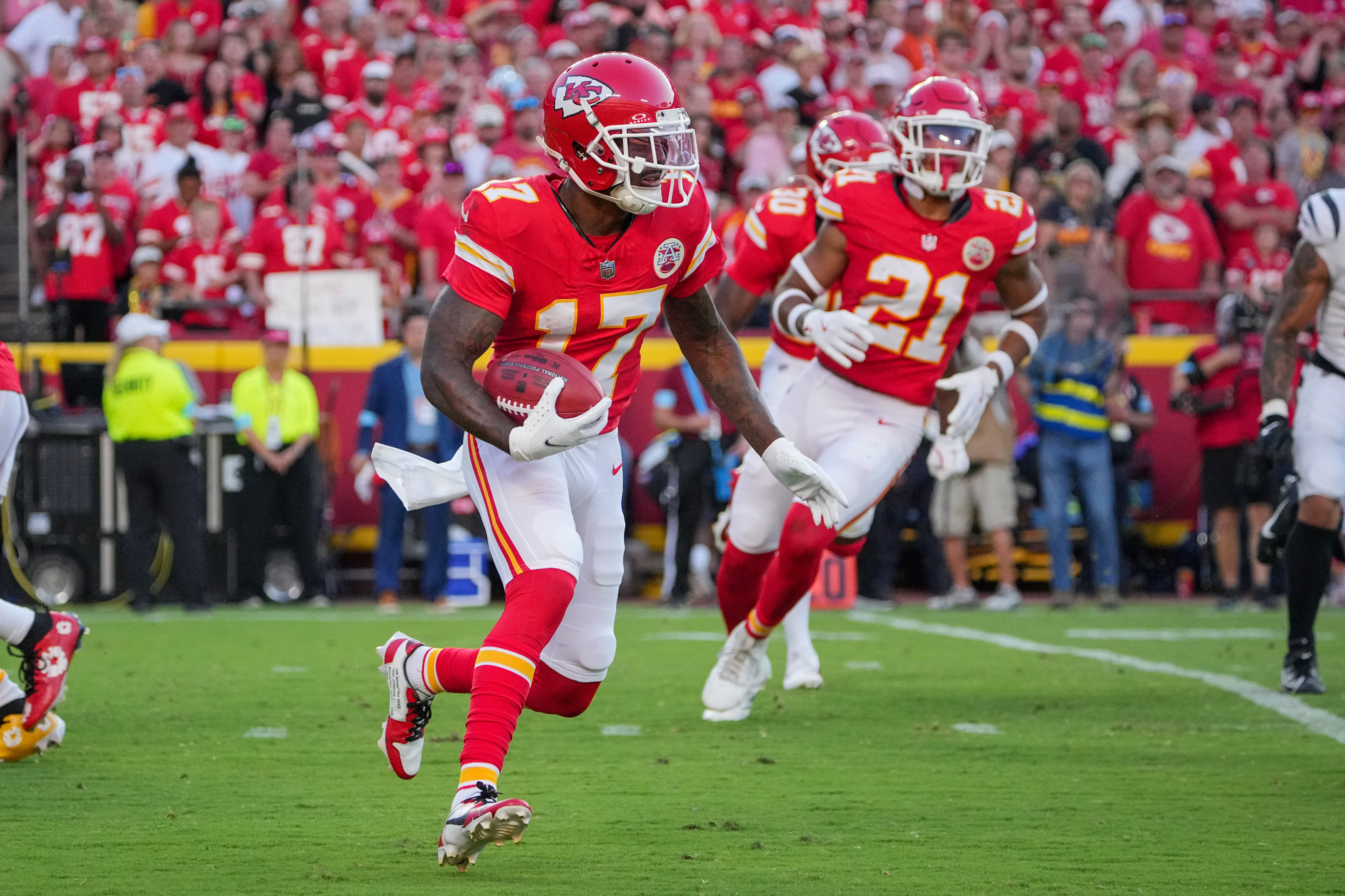 Kansas City Chiefs wide receiver Mecole Hardman (17) returns a kick against the Cincinnati Bengals during the game at GEHA Field at Arrowhead Stadium.