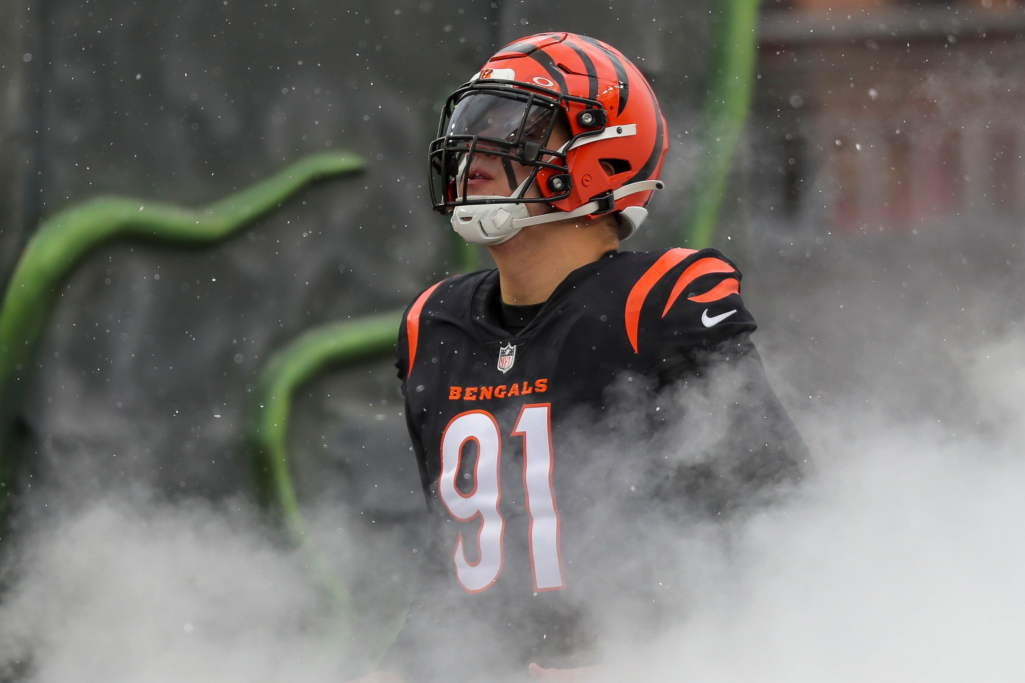 Jan 7, 2024; Cincinnati, Ohio, USA; Cincinnati Bengals defensive end Trey Hendrickson (91) runs onto the field before the game against the Cleveland Browns at Paycor Stadium.