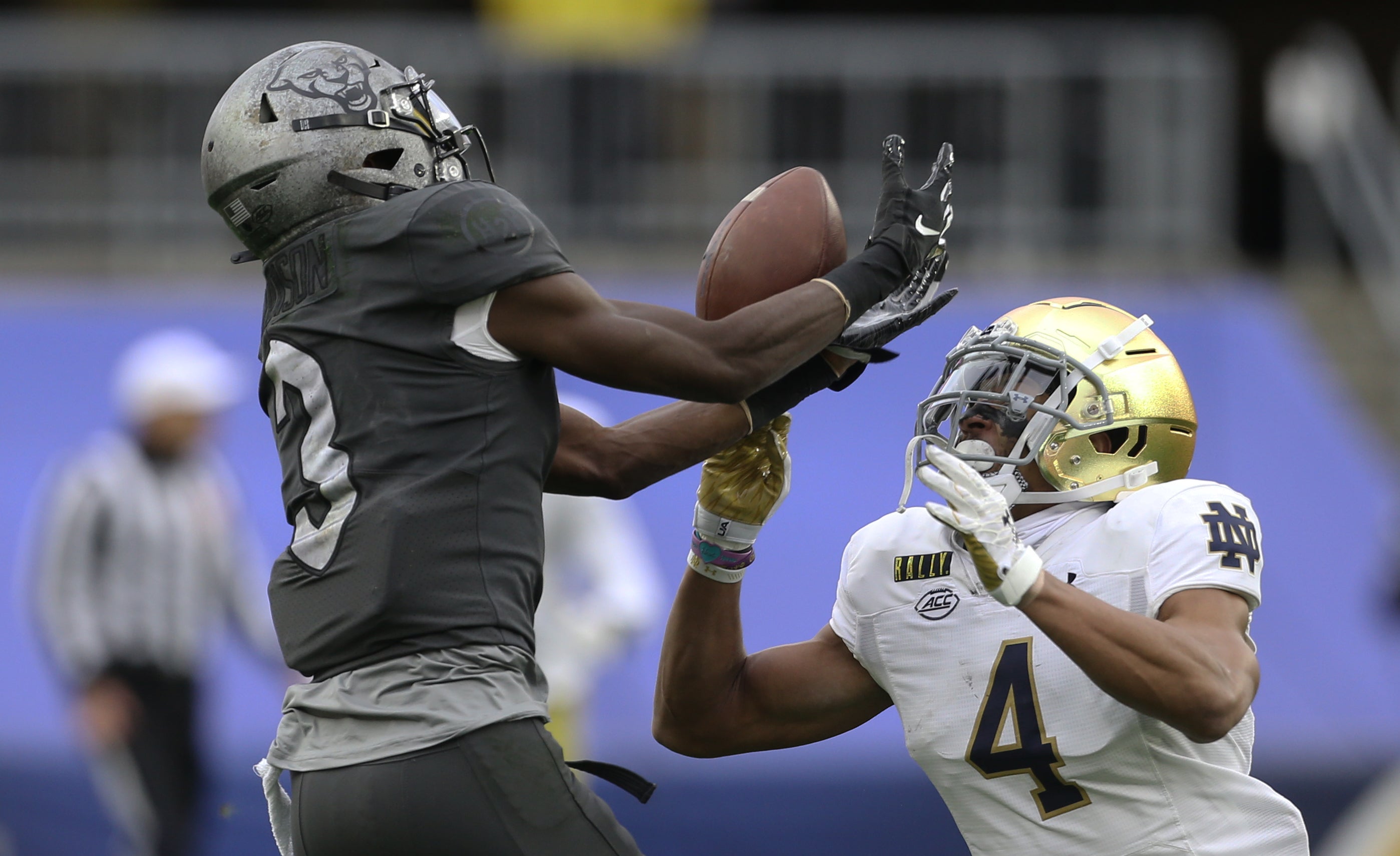Pittsburgh Panthers wide receiver Jordan Addison (3) makes a catch against Notre Dame Fighting Irish cornerback Nick McCloud (4) during the second quarter at Heinz Field. 