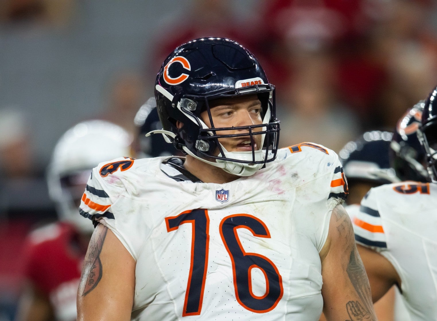 Nov 3, 2024; Glendale, Arizona, USA; Chicago Bears guard Teven Jenkins (76) against the Arizona Cardinals at State Farm Stadium.