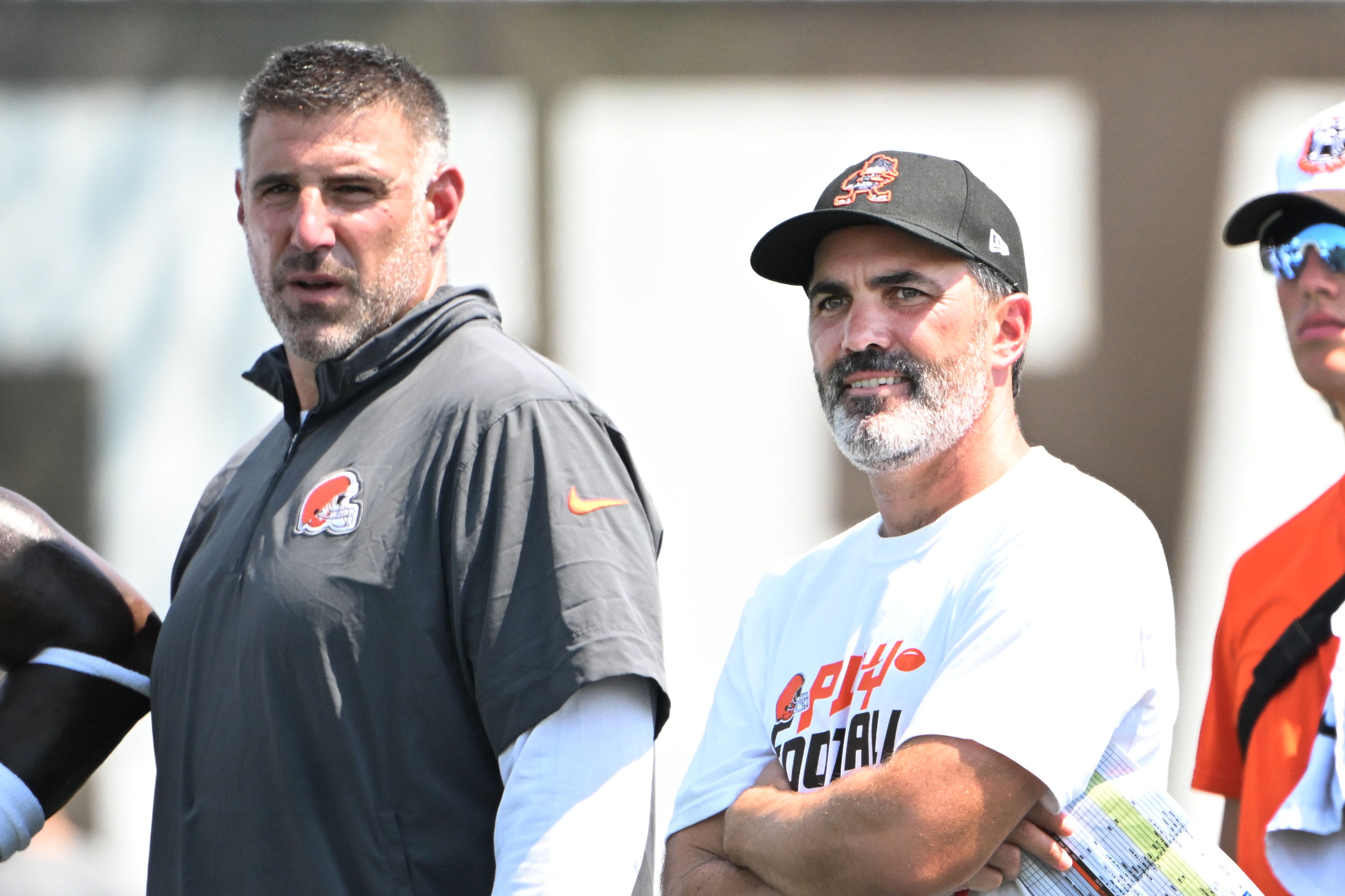 Aug 4, 2024; Cleveland Browns advisor Mike Vrabel and head coach Kevin Stefanski during practice at the Browns training facility in Berea, Ohio.
