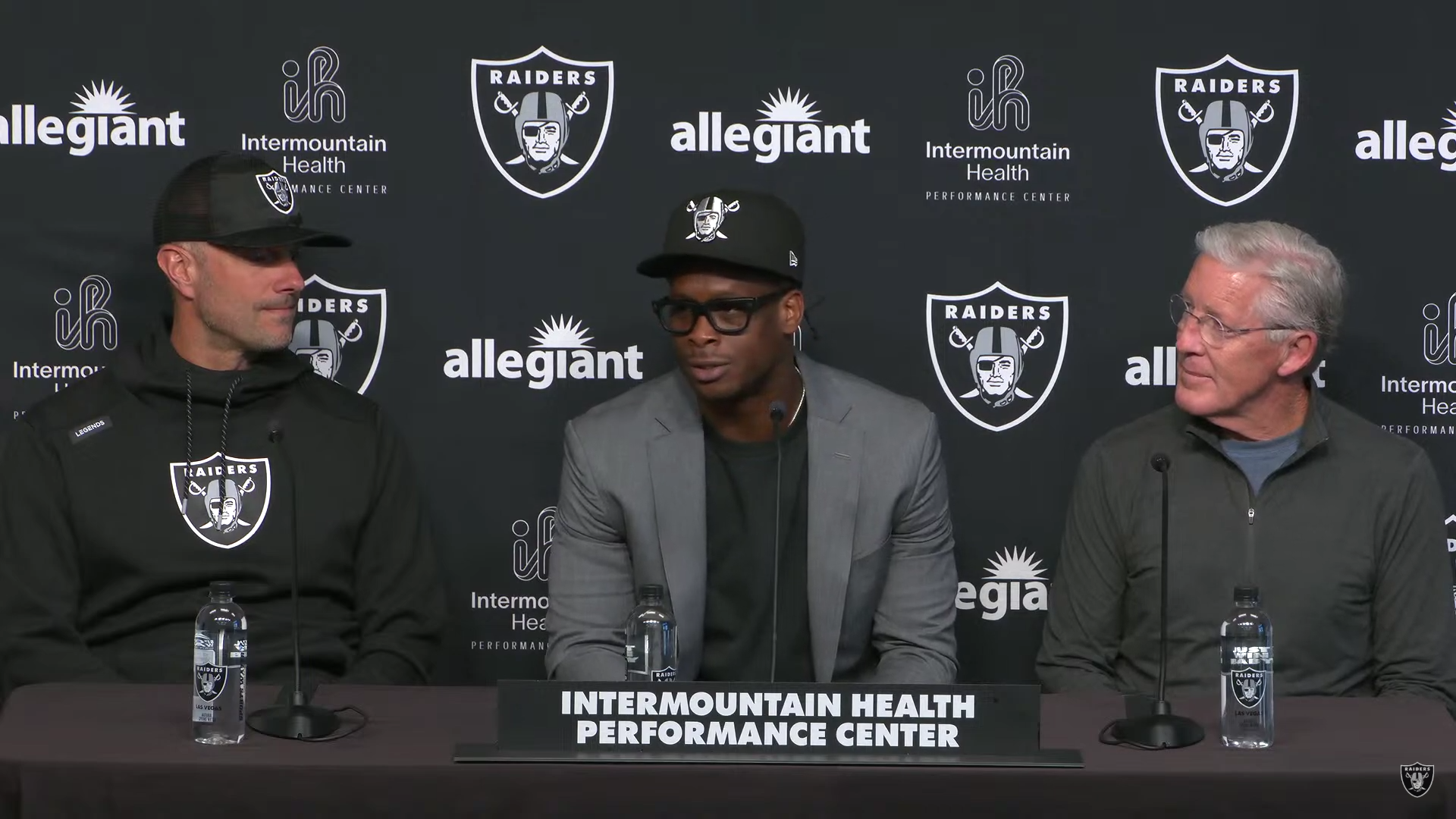 Las Vegas Raiders quarterback Geno Smith