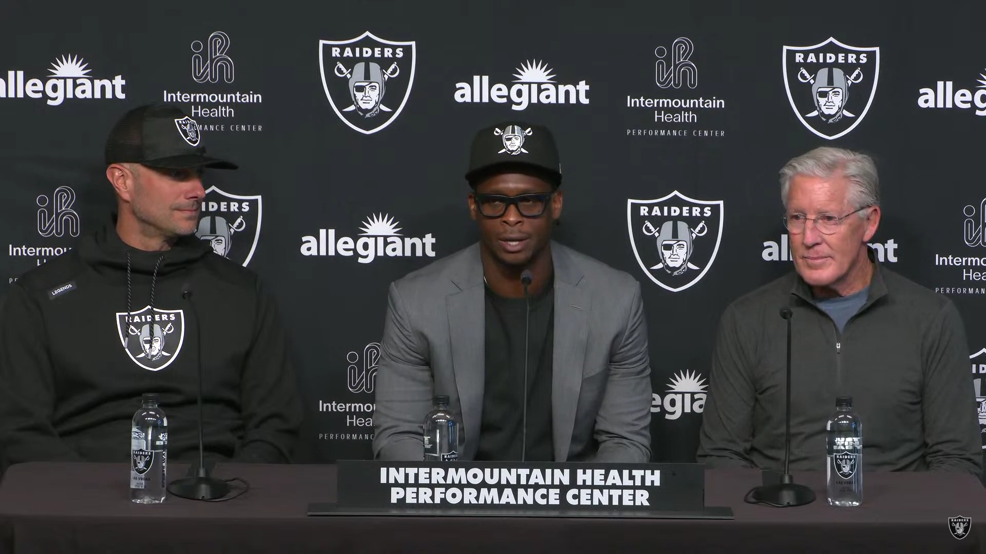 Las Vegas Raiders quarterback Geno Smith