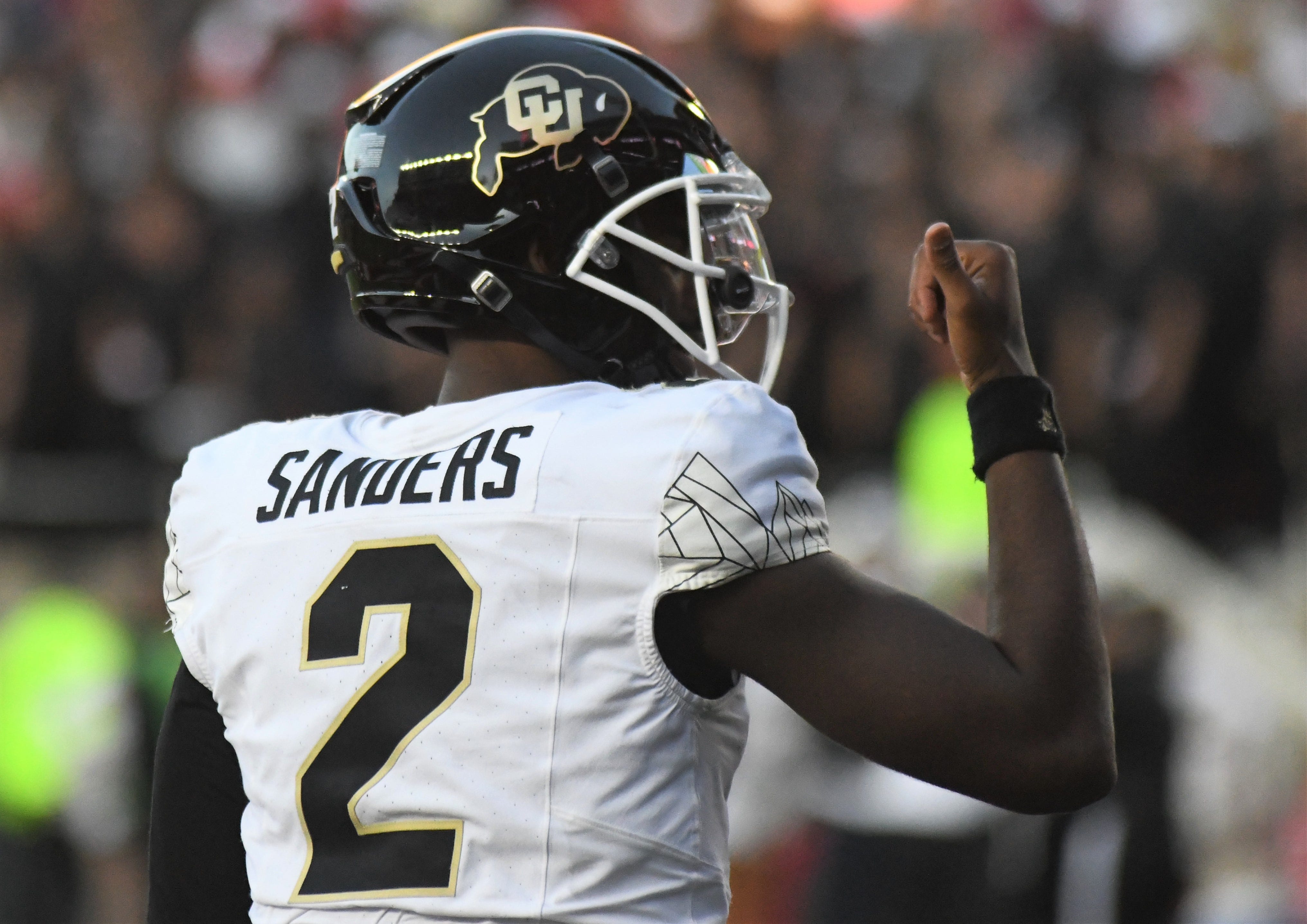 Shedeur Sanders, QB Colorado signals during a game for the Buffaloes