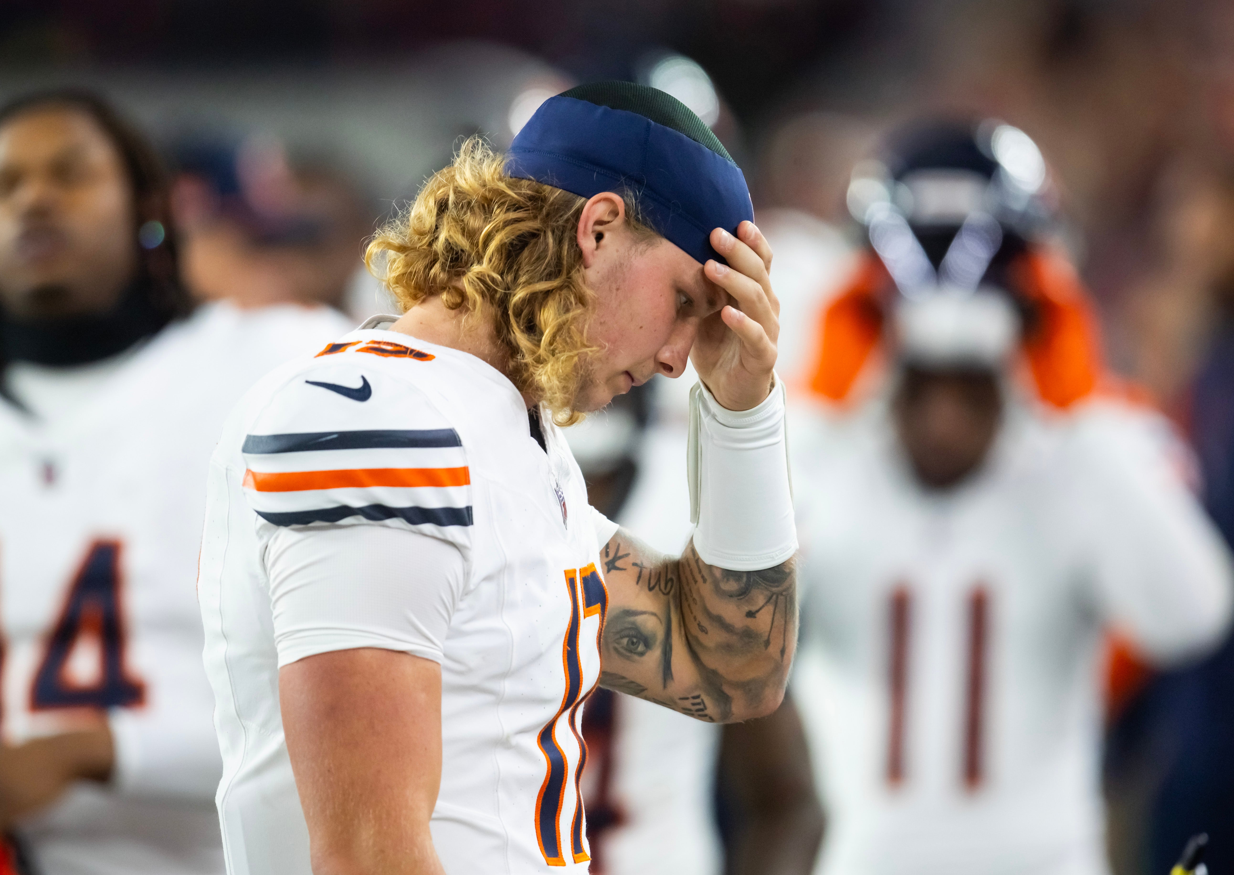 Nov 3, 2024; Glendale, Arizona, USA; Chicago Bears quarterback Tyson Bagent (17) against the Arizona Cardinals at State Farm Stadium.