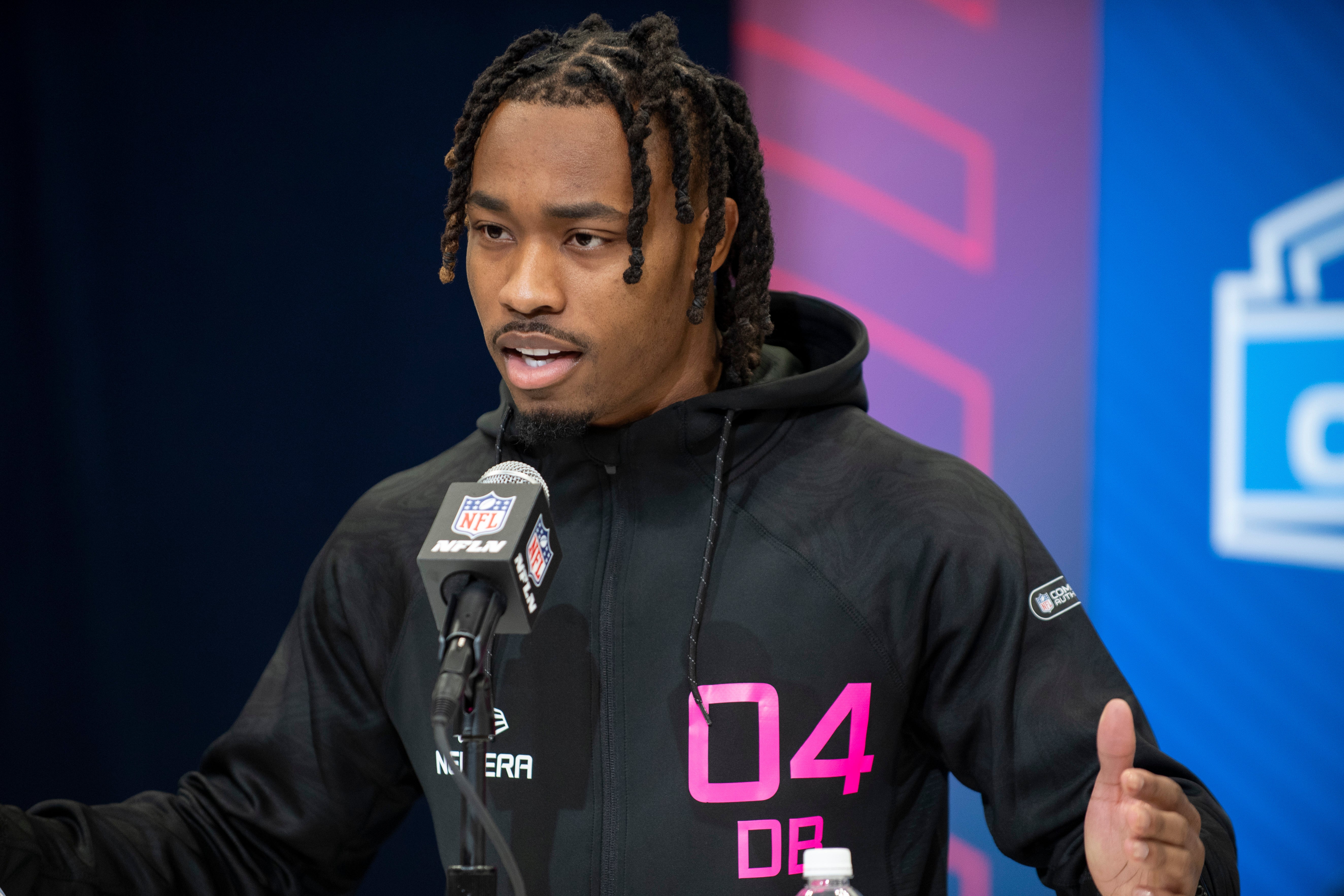 Feb 27, 2025; Indianapolis, IN, USA; Texas defensive back Jahdae Barron (DB04) during the 2025 NFL Combine at Lucas Oil Stadium.