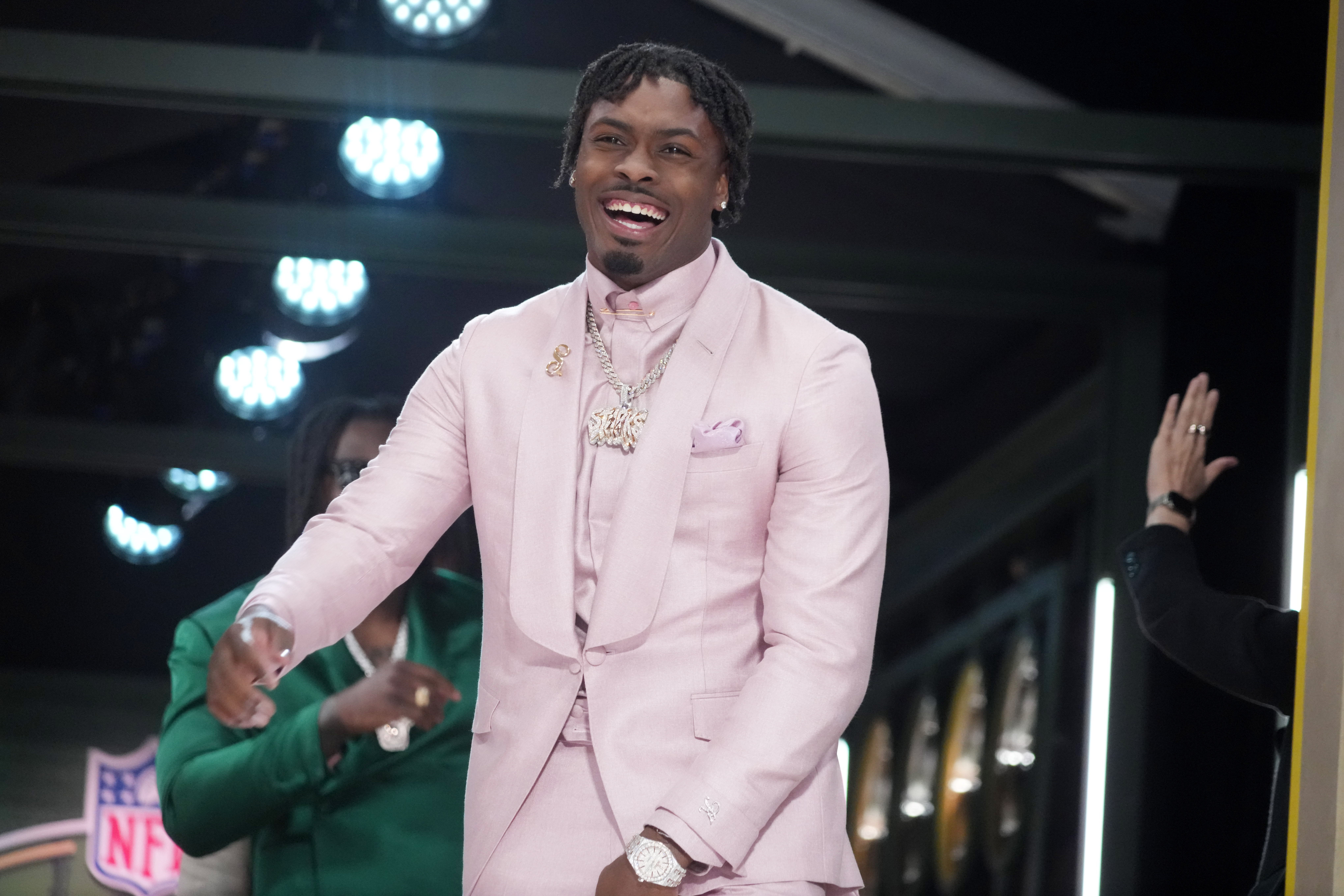 Apr 24, 2025; Green Bay, WI, USA; Georgia Bulldogs safety Malaki Starks is introduced before the first round of the 2025 NFL Draft at Lambeau Field.