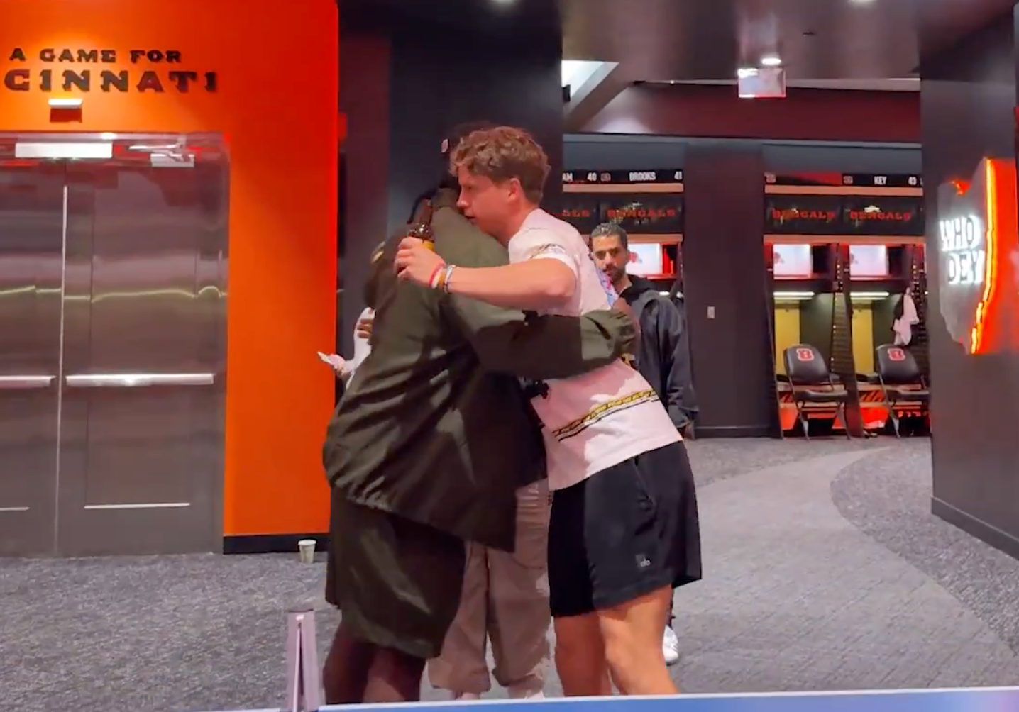 Cincinnati Bengals QB Joe Burrow (right) meets Shemar Stewart (left) in the Bengals' locker room on April 25, 2025. Stewart was drafted by Cincinnati with the 17th overall pick in the 2025 NFL Draft.