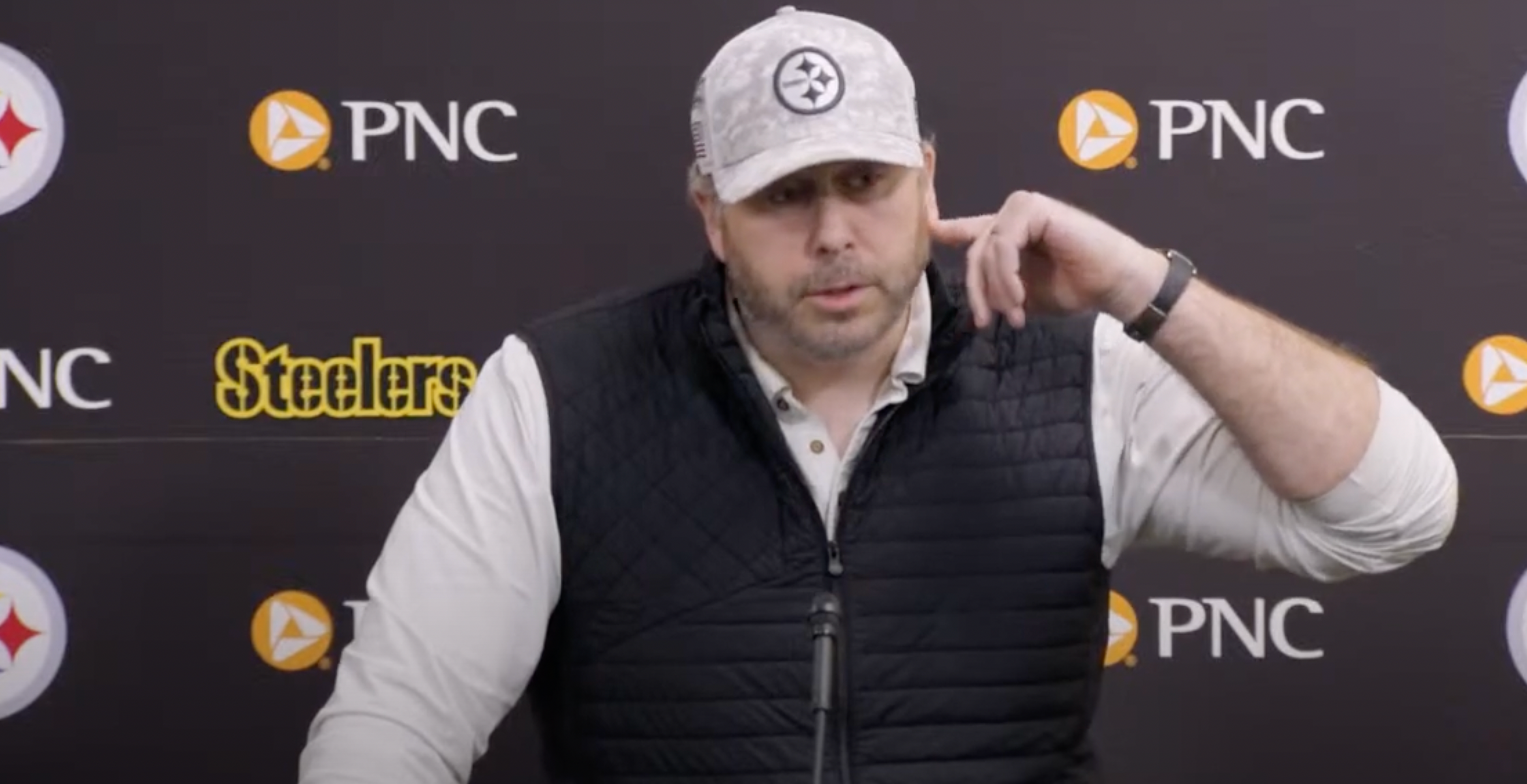 Pittsburgh Steelers OC Arthur Smith addresses the media following round three selection of RB Kaleb Johnson.