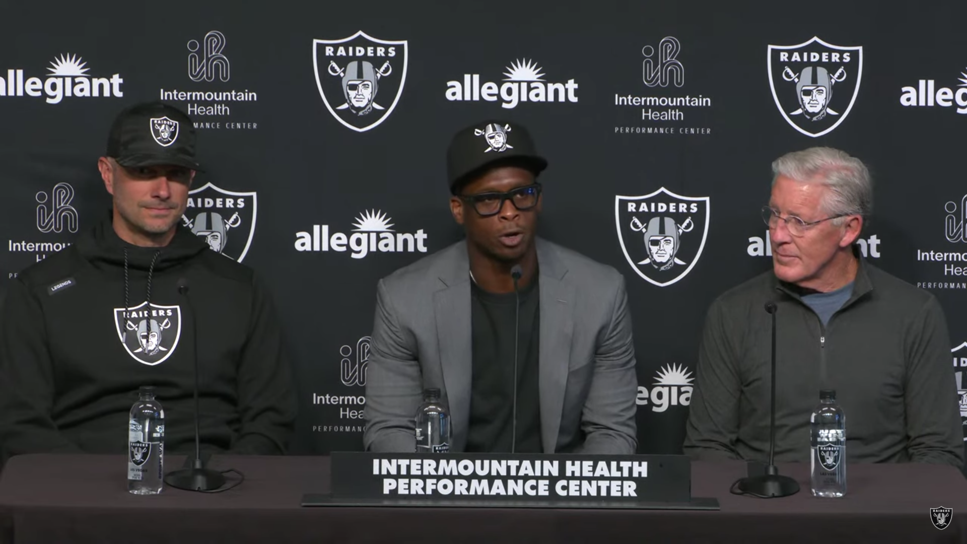 Las Vegas Raiders quarterback Geno Smith