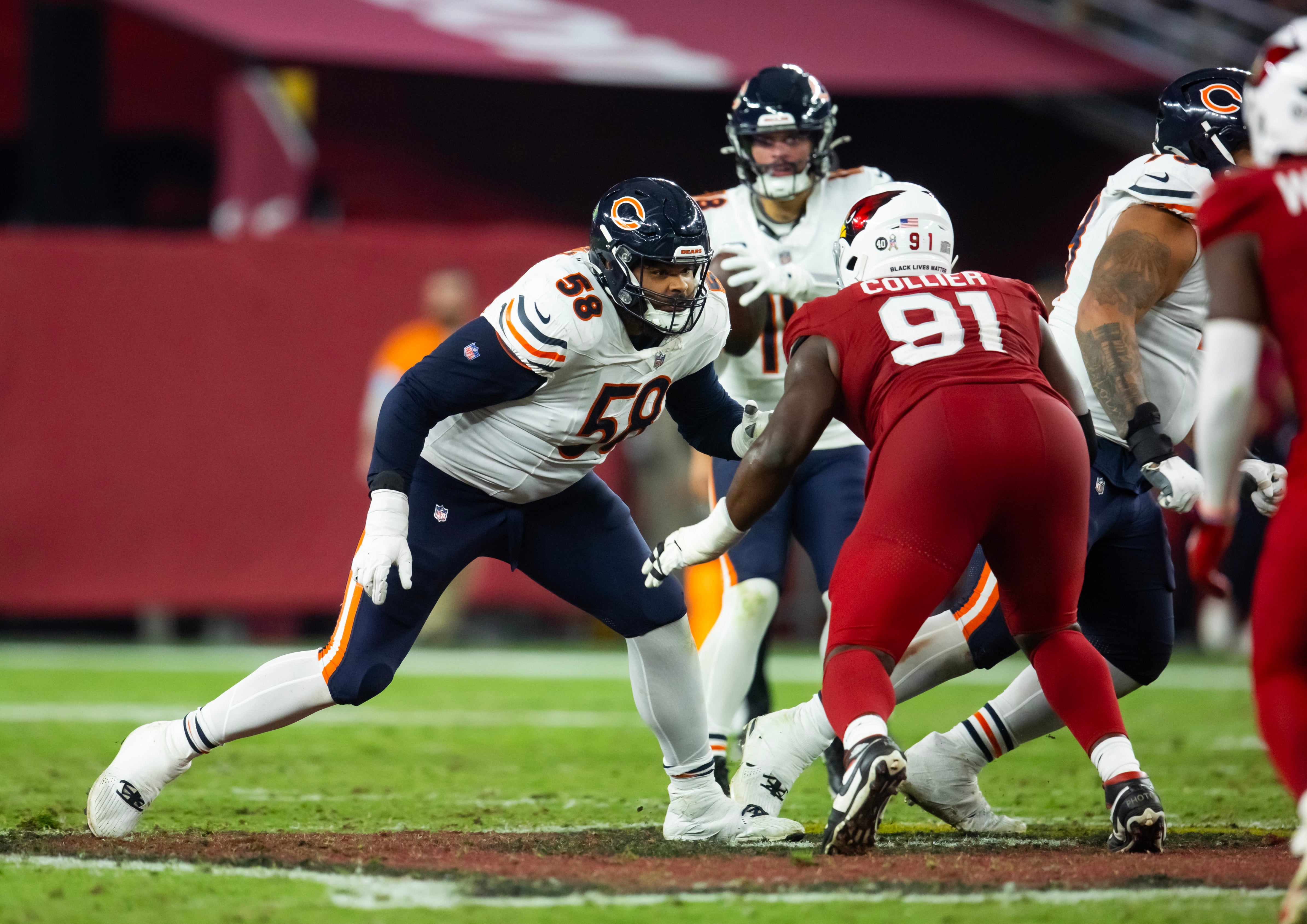Nov 3, 2024; Glendale, Arizona, USA; Chicago Bears offensive tackle Darnell Wright (58) against the Arizona Cardinals at State Farm Stadium.