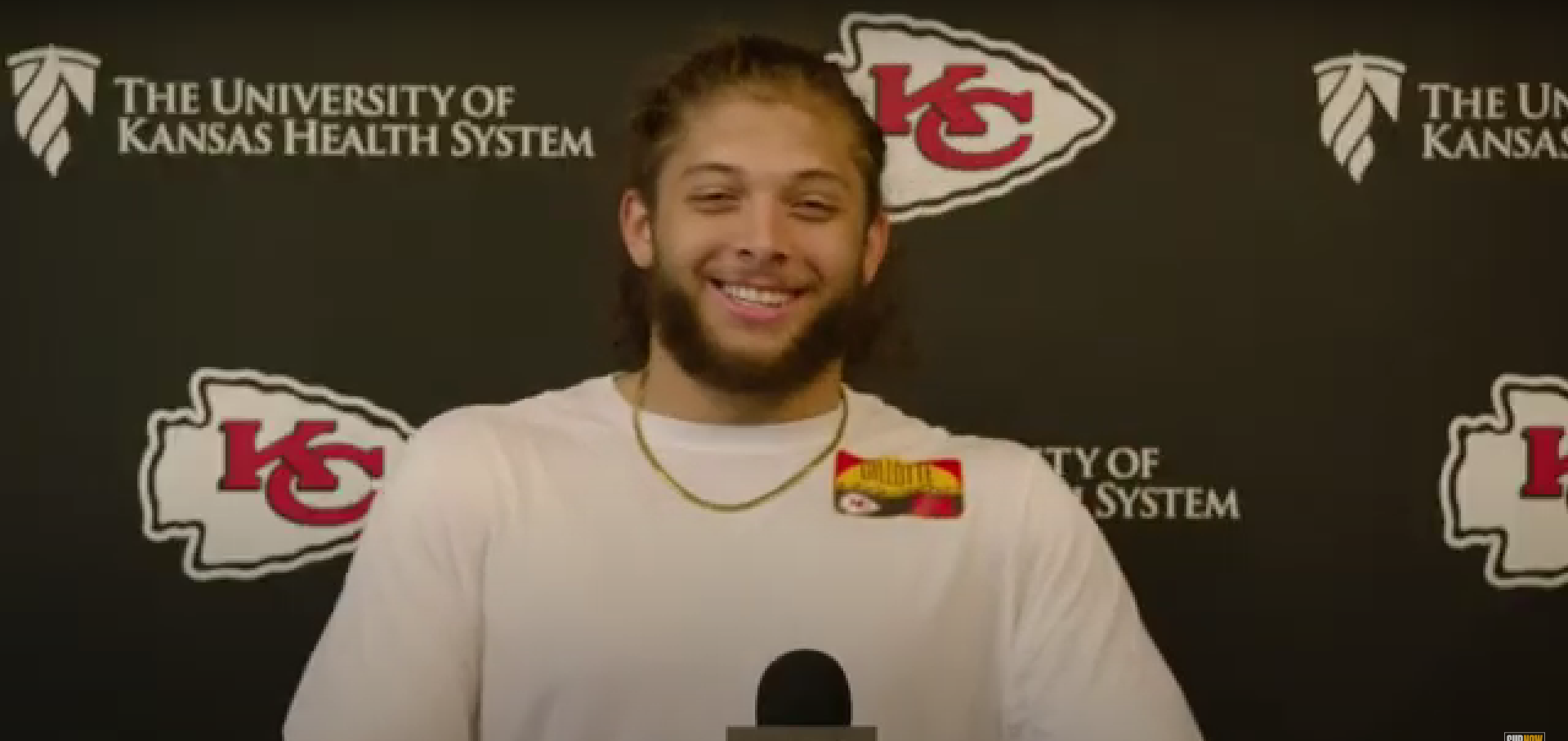 Chiefs DE Ashton Gillotte