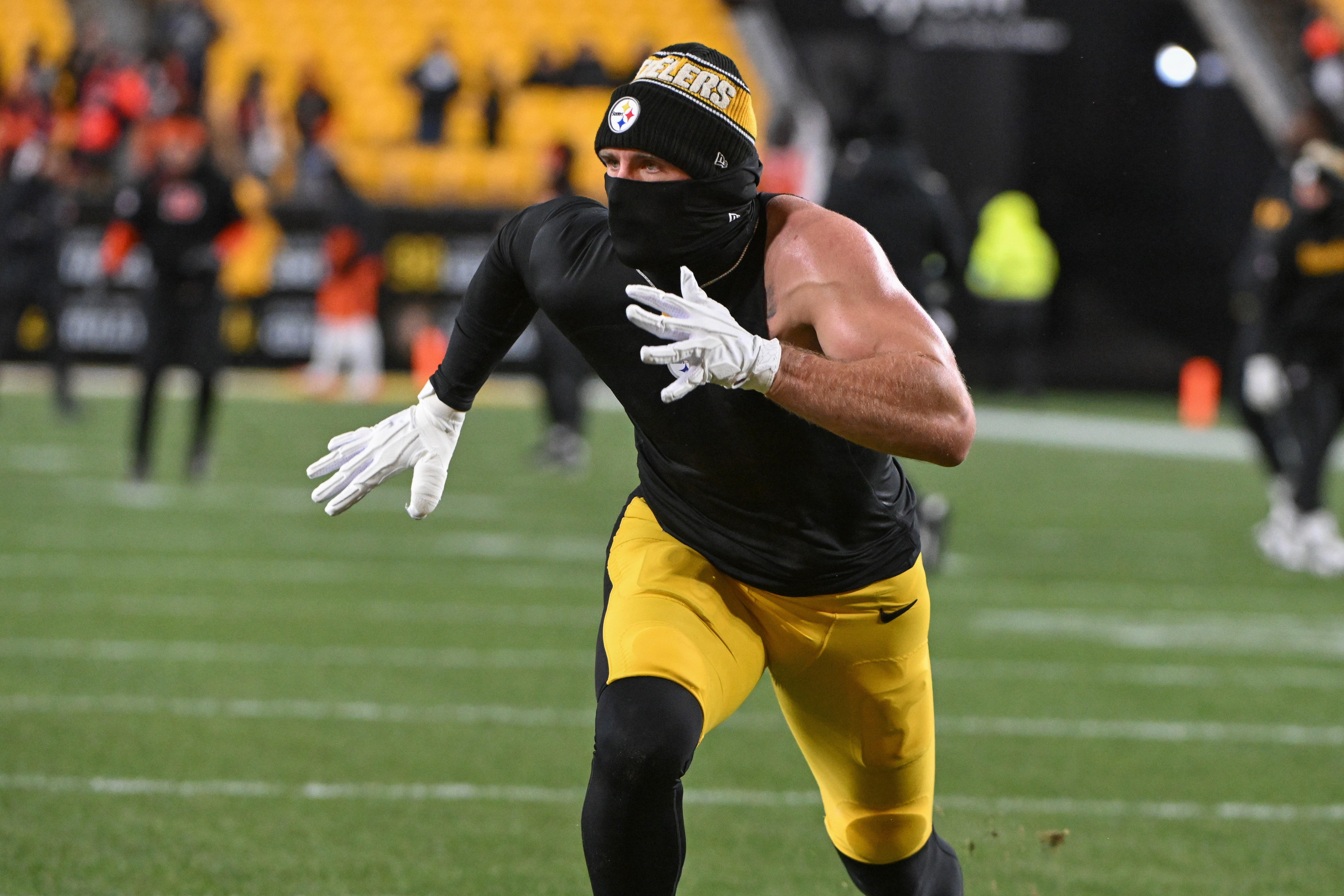 Jan 4, 2025; Pittsburgh, Pennsylvania, USA; Pittsburgh Steelers linebacker T.J. Watt (90) warms up for a game against the Cincinnati Bengals at Acrisure Stadium.