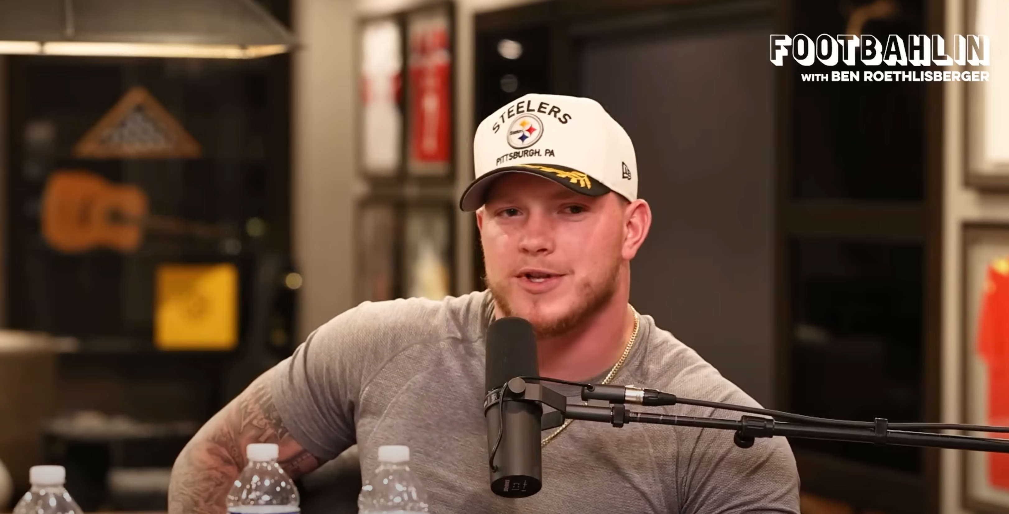 Pittsburgh Steelers rookie outside linebacker Jack Sawyer makes an appearance on Footbahlin with Ben Roethlisberger.