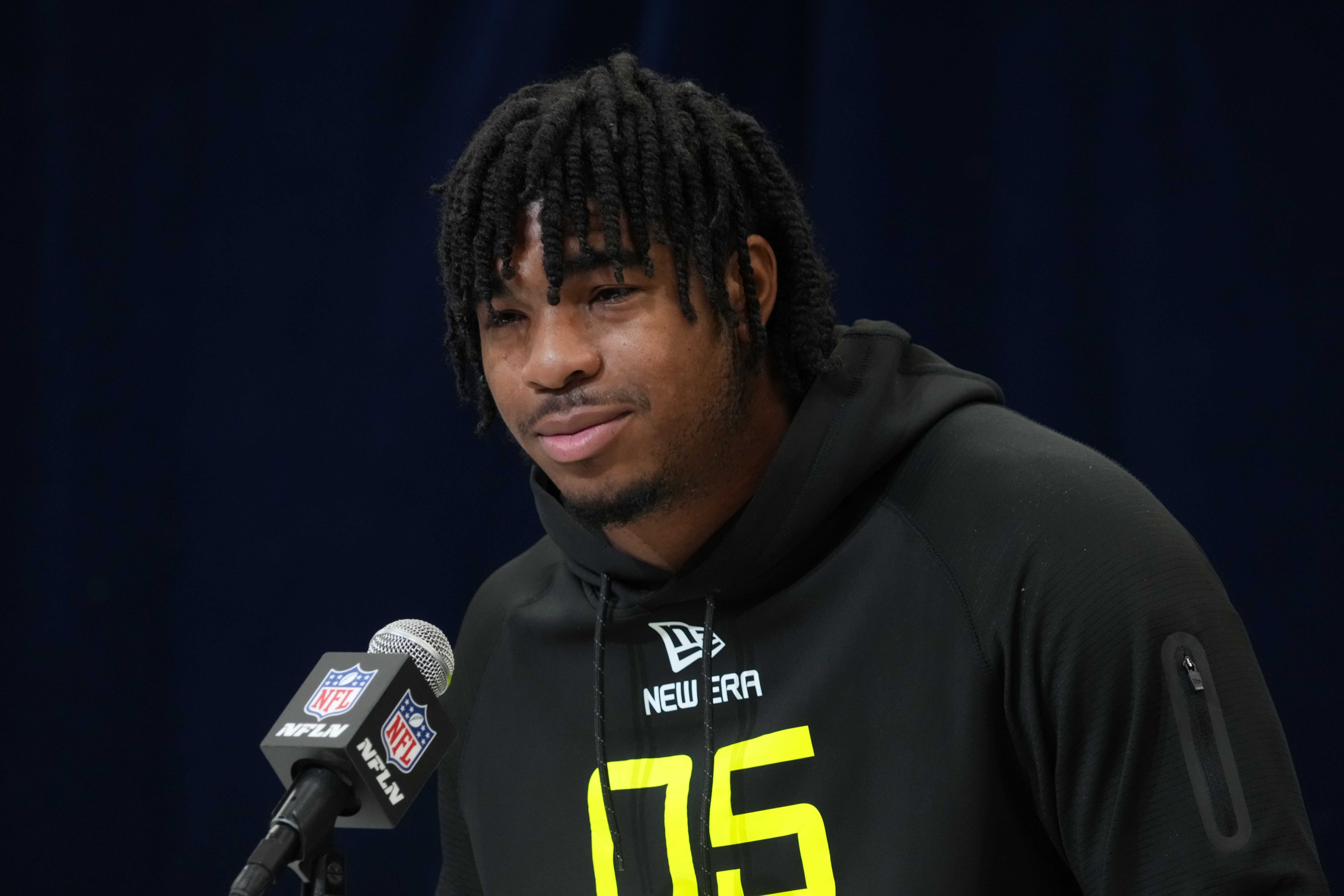 Feb 26, 2025; Indianapolis, IN, USA; Clemson linebacker Barrett Carter (LB06) during the 2025 NFL Scouting Combine at the Indiana Convention Center.