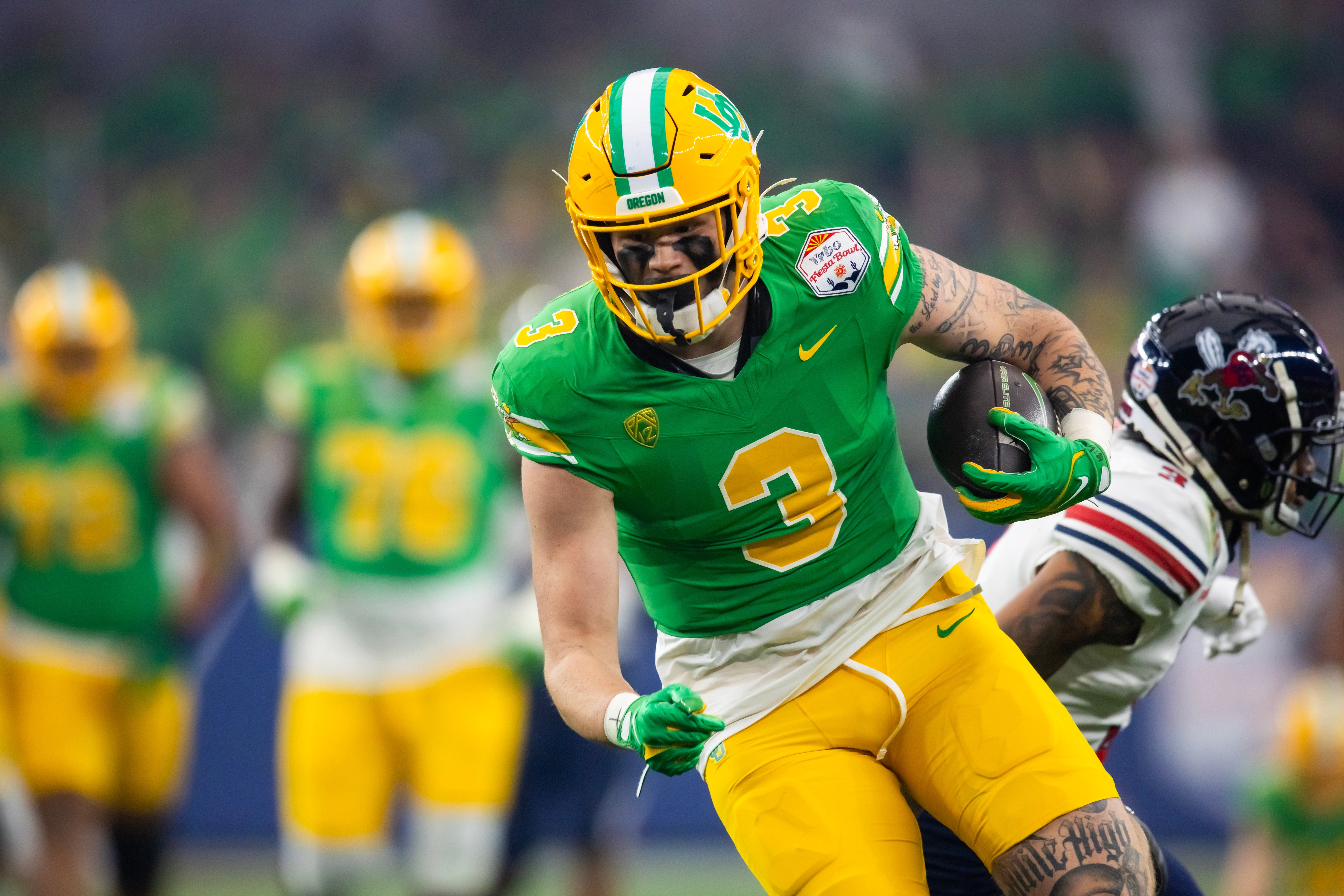 Jan 1, 2024; Glendale, AZ, USA; Oregon Ducks tight end Terrance Ferguson (3) against the Liberty Flames during the 2024 Fiesta Bowl at State Farm Stadium.