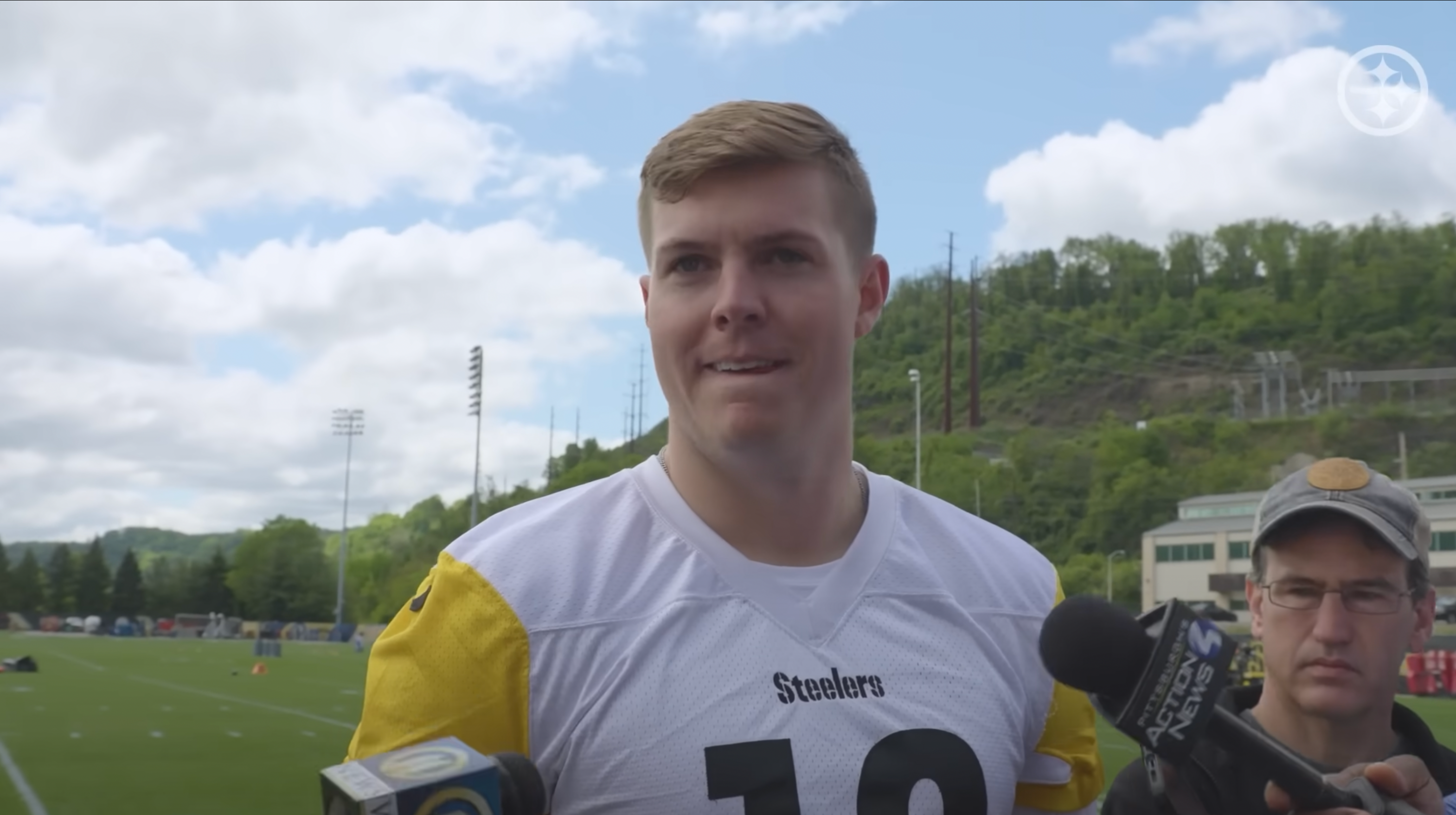 Pittsburgh Steelers rookie quarterback Will Howard addresses the media at 2025 rookie minicamp at the Pittsburgh Steelers practice facility, 5/10/25.
