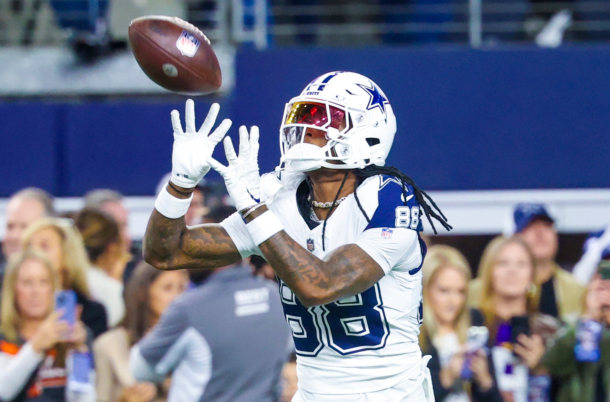 Dallas Cowboys wide receiver CeeDee Lamb (88) warms up before the game against the Cincinnati Bengals at AT&T Stadium.