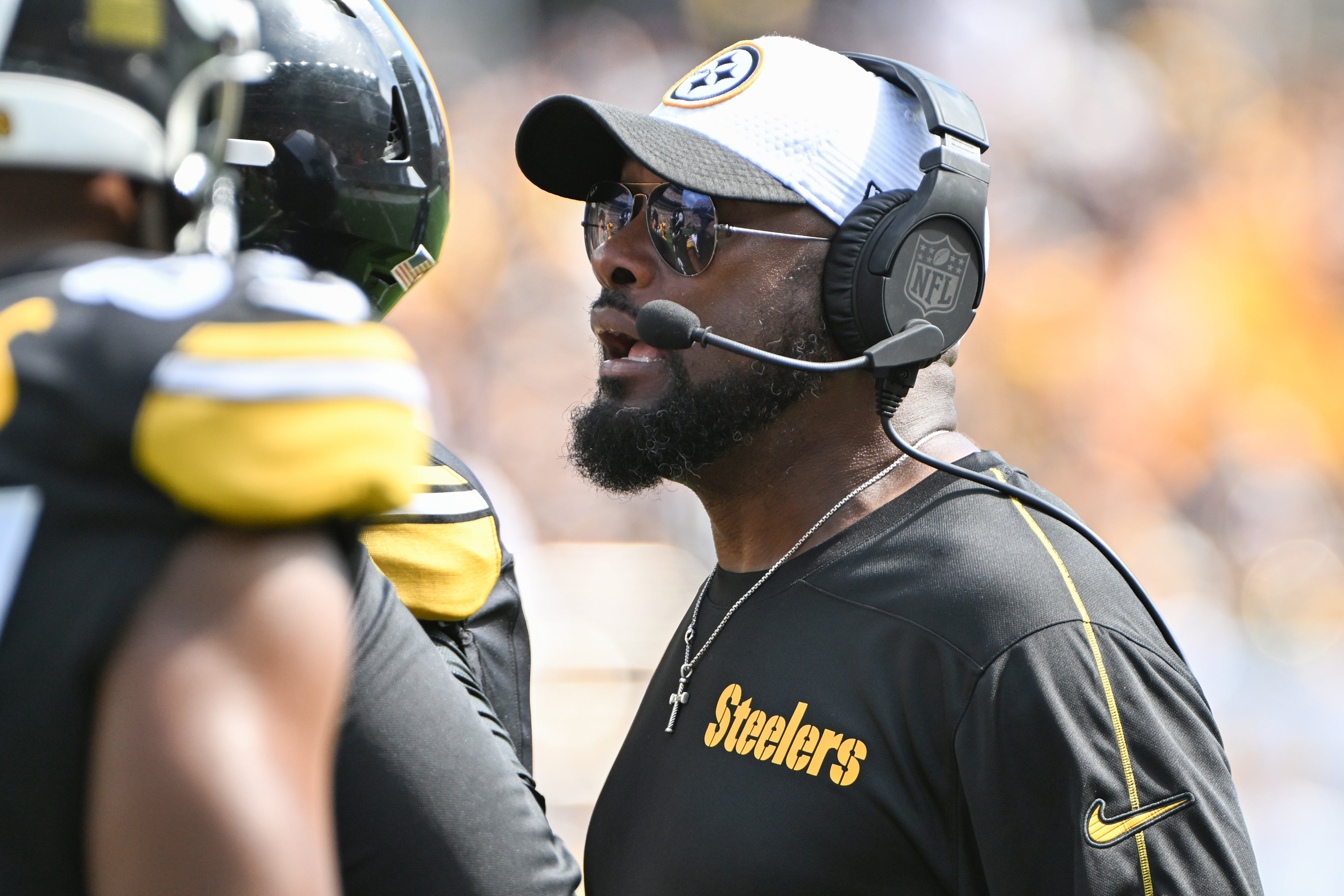 Sep 22, 2024; Pittsburgh, Pennsylvania, USA; Pittsburgh Steelers head coach Mike Tomlin reacts against the Los Angeles Chargers during the second half at Acrisure Stadium.