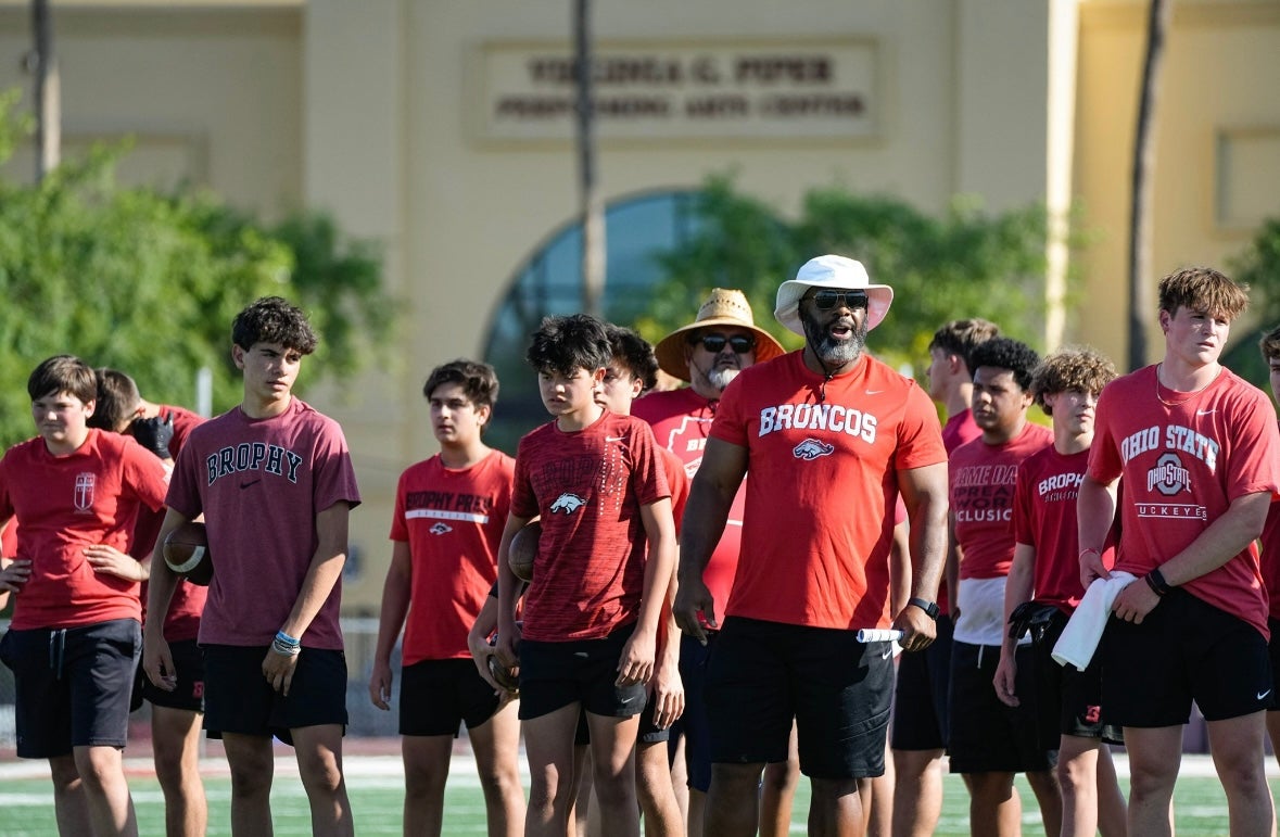 Donovan McNabb Sr. coaches the Brophy football players during Brophy Prep's spring football practice on April 22, 2025, in Phoenix, Ariz.