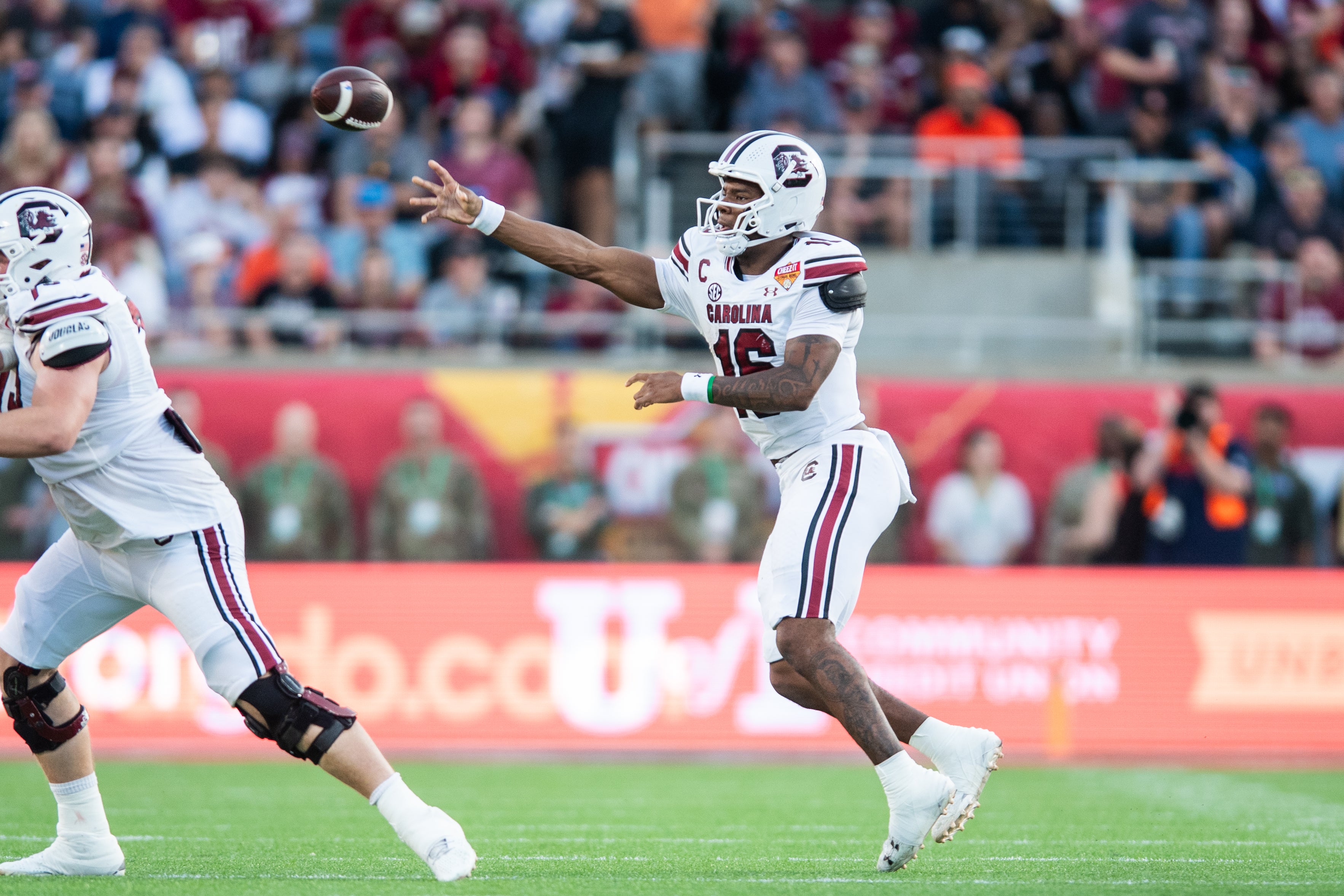 Dec 31, 2024; Orlando, FL, USA; South Carolina Gamecocks quarterback LaNorris Sellers (16) throws the ball against the Illinois Fighting Illini in the third quarter at Camping World Stadium. Mandatory Credit: Jeremy Reper-Imagn Images