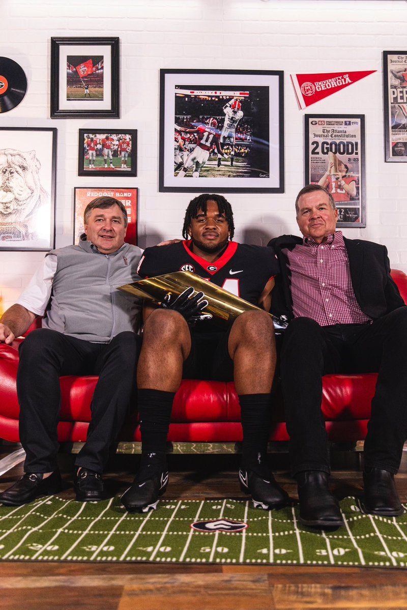 2026 five-star OL Darius Gray on an official visit with the Georgia Bulldogs
