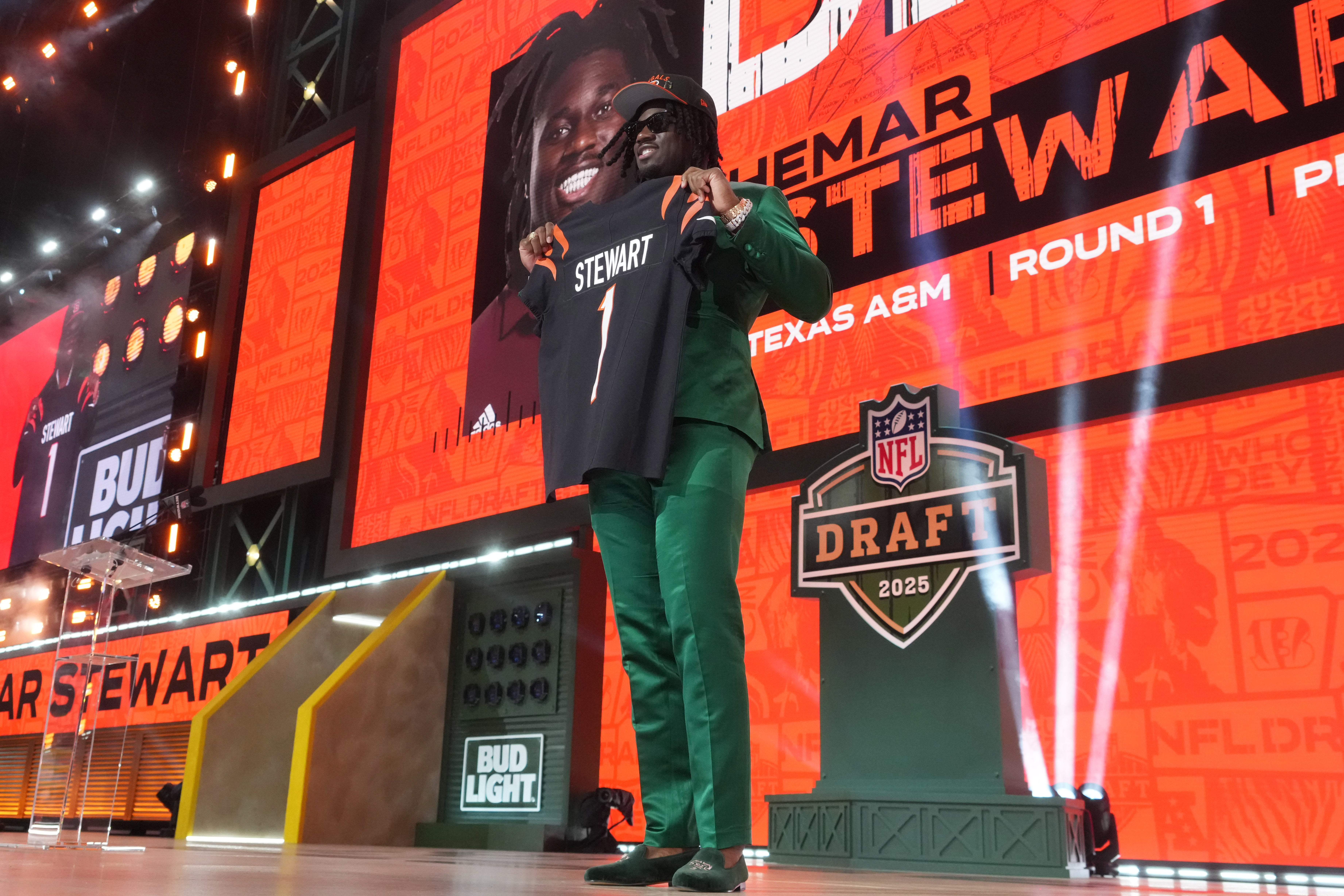 Apr 24, 2025; Green Bay, WI, USA; Texas A&M Aggies defensive end Shemar Stewart is selected by the Cincinnati Bengals as the number seventeen pick in the first round of the 2025 NFL Draft at Lambeau Field.