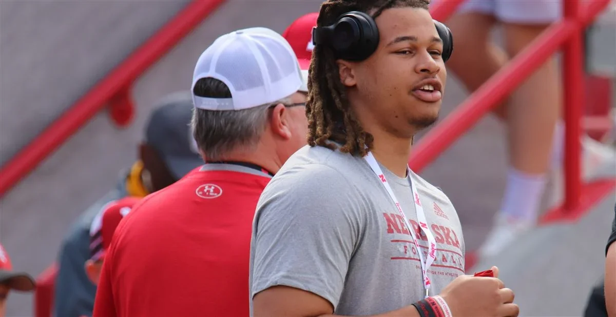 2026 Penn State defensive line target Titan Davis