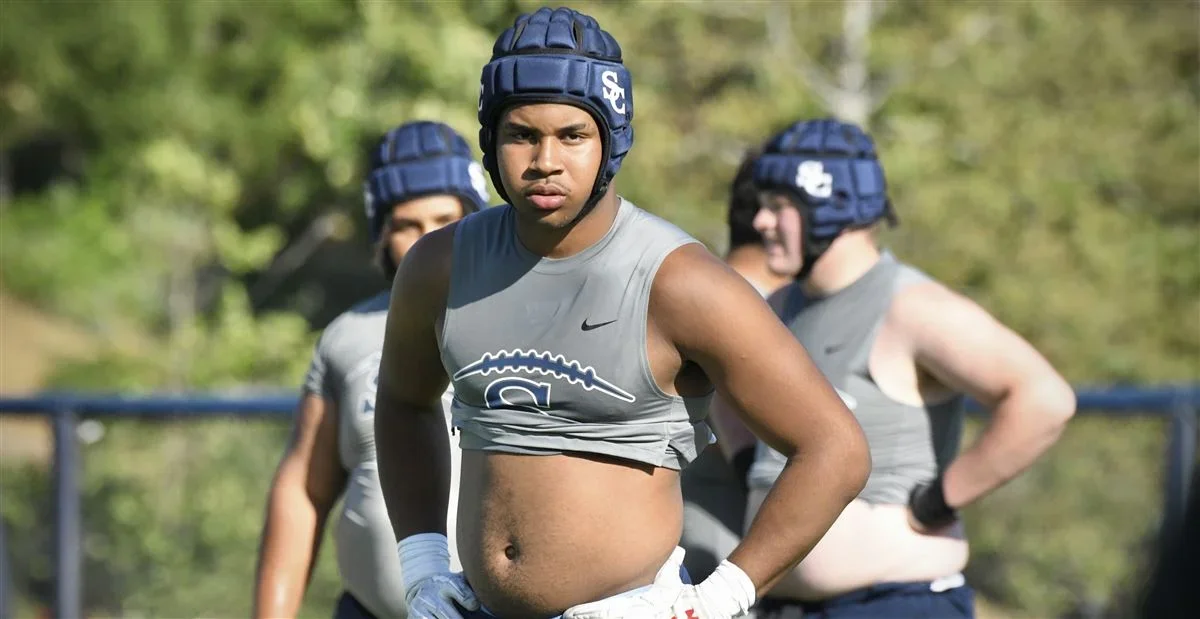 2026 Oregon defensive end commit Richard Wesley