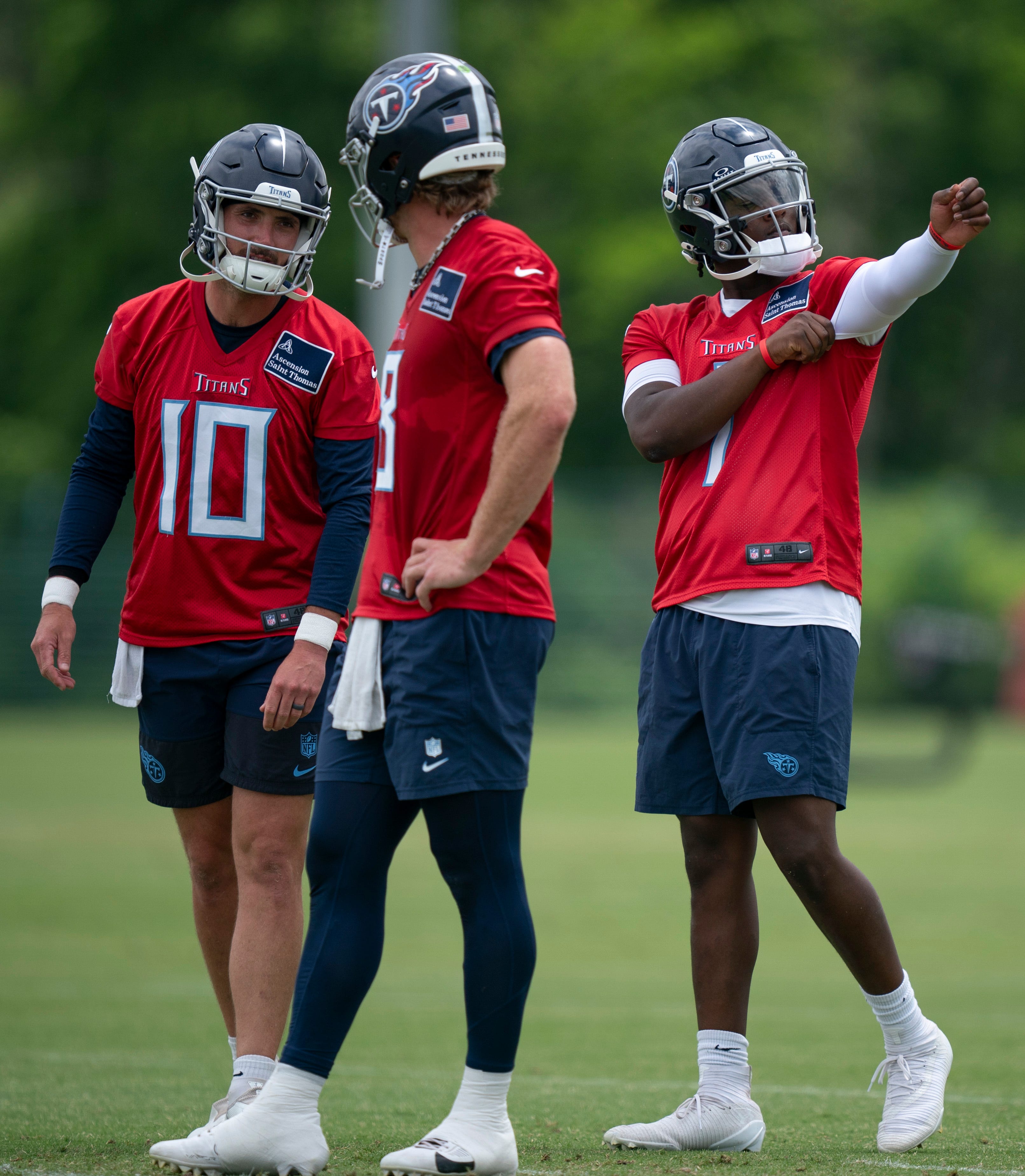 Tennessee Titans quarterbacks Brandon Allen (10), Will Levis (8) and Cam Ward run through drills during OTAs at Ascension Saint Thomas Sports Park in Nashville, Tenn., Wednesday, May 28, 2025.