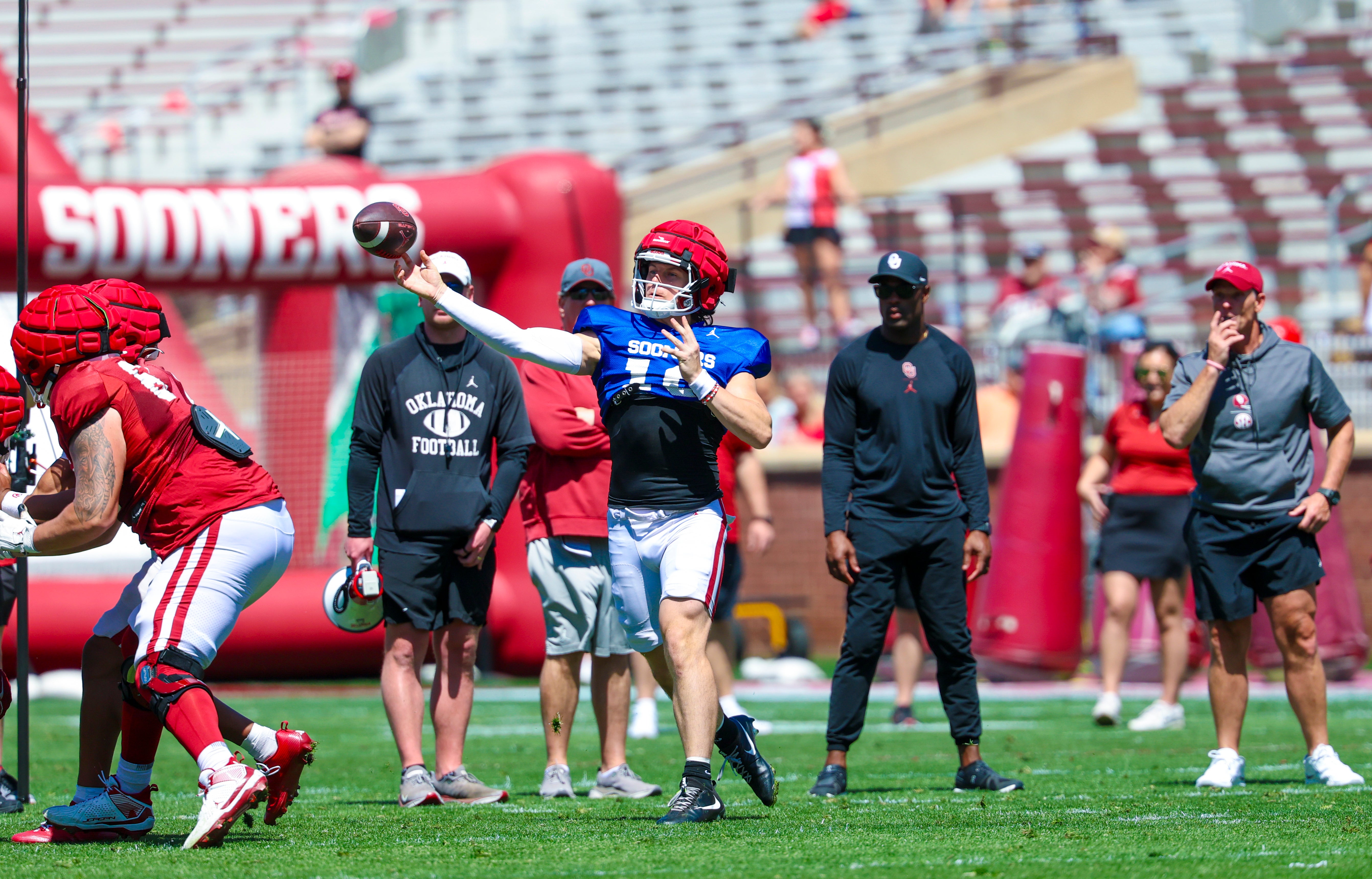 Apr 12, 2025; Norman, OK, USA; Oklahoma Sooners quarterback John Mateer (10) throws during the Crimson Combine at Gaylord Family-Oklahoma Memorial Stadium.