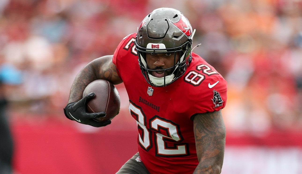 Dec 29, 2024; Tampa, Florida, USA; Tampa Bay Buccaneers tight end Devin Culp (82) runs with the ball against the Carolina Panthers in the first quarter at Raymond James Stadium.