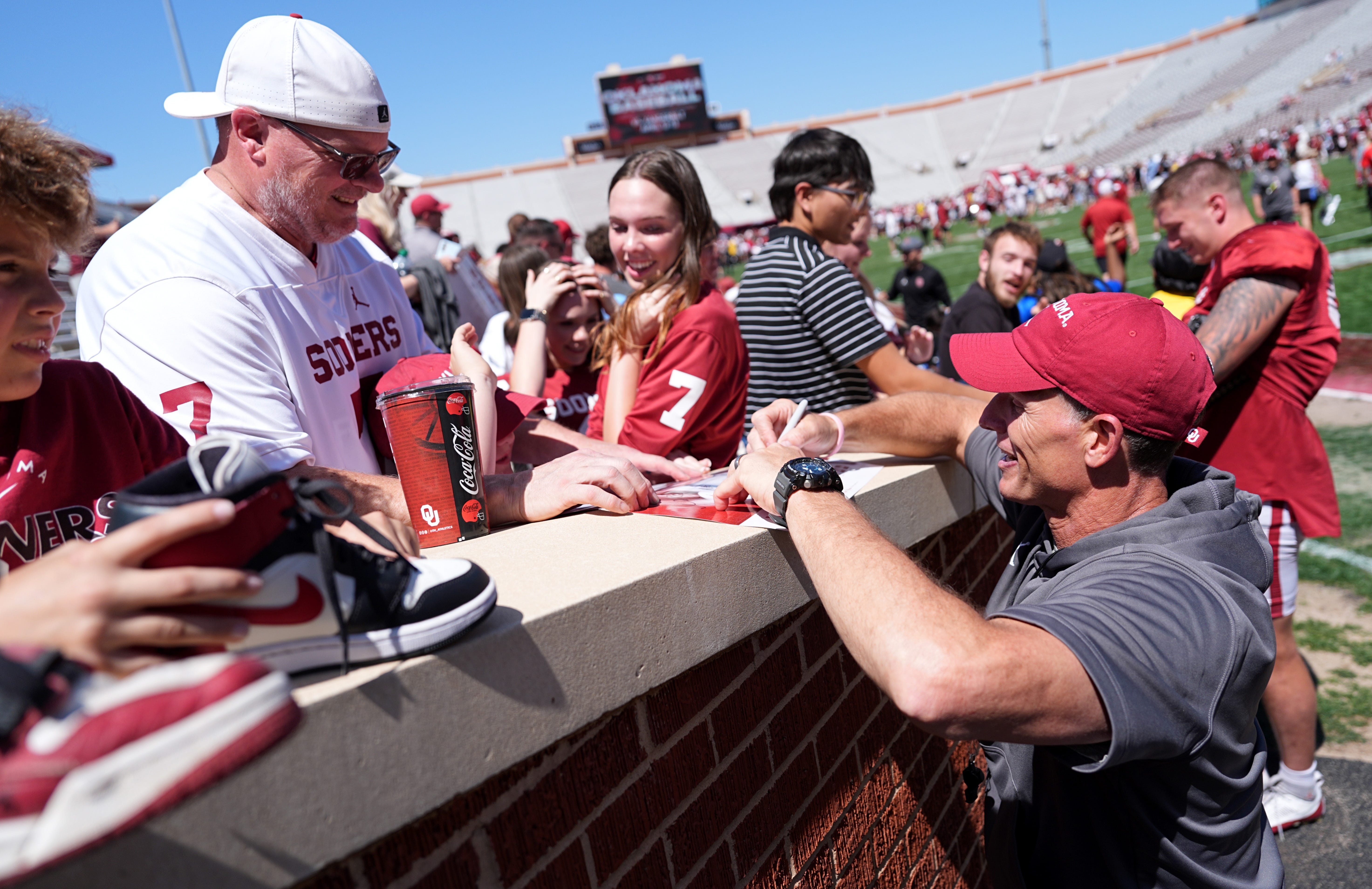 Oklahoma Sooners head coach Brent Venables