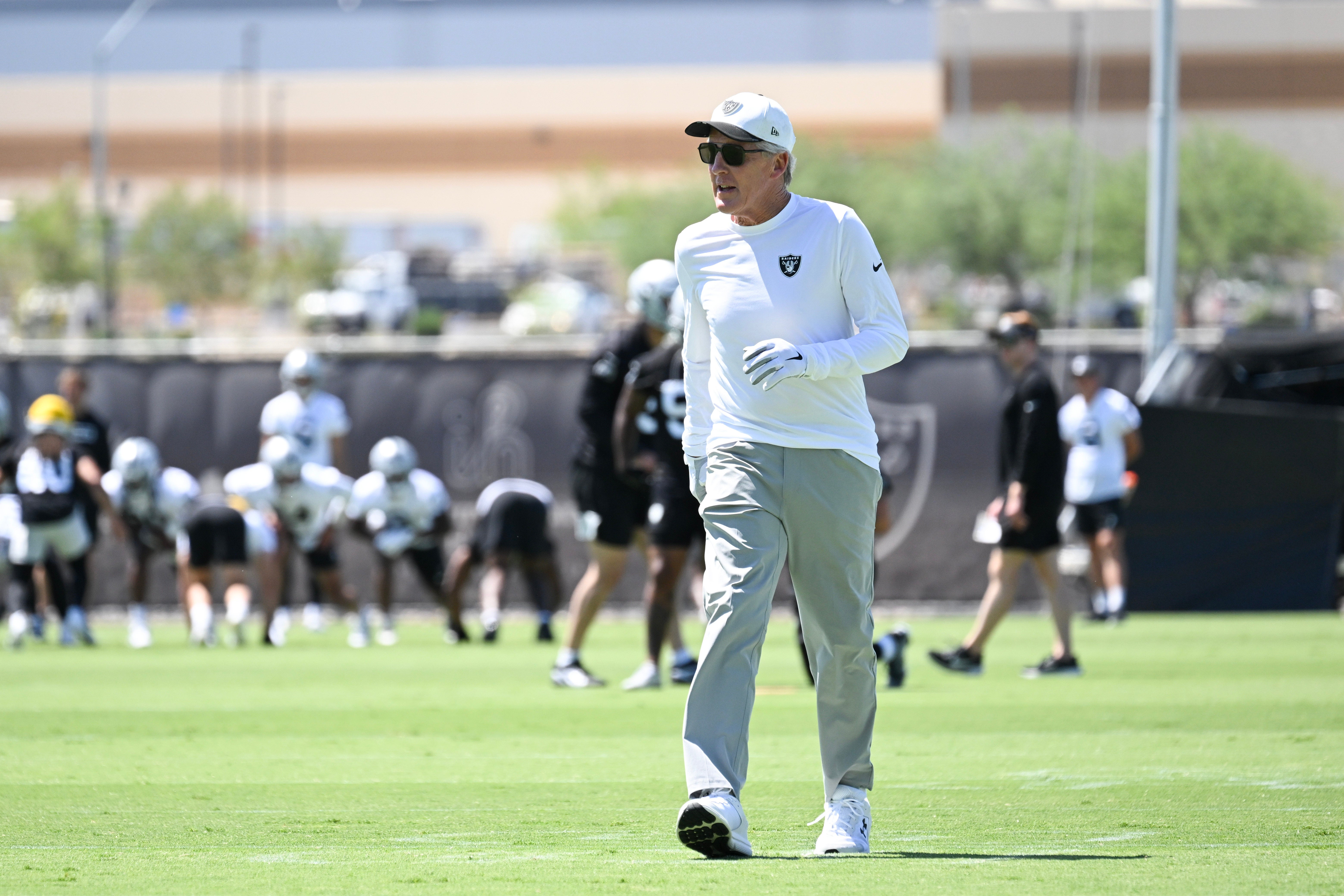 Las vegas RRaiders head coach Pete Carroll
