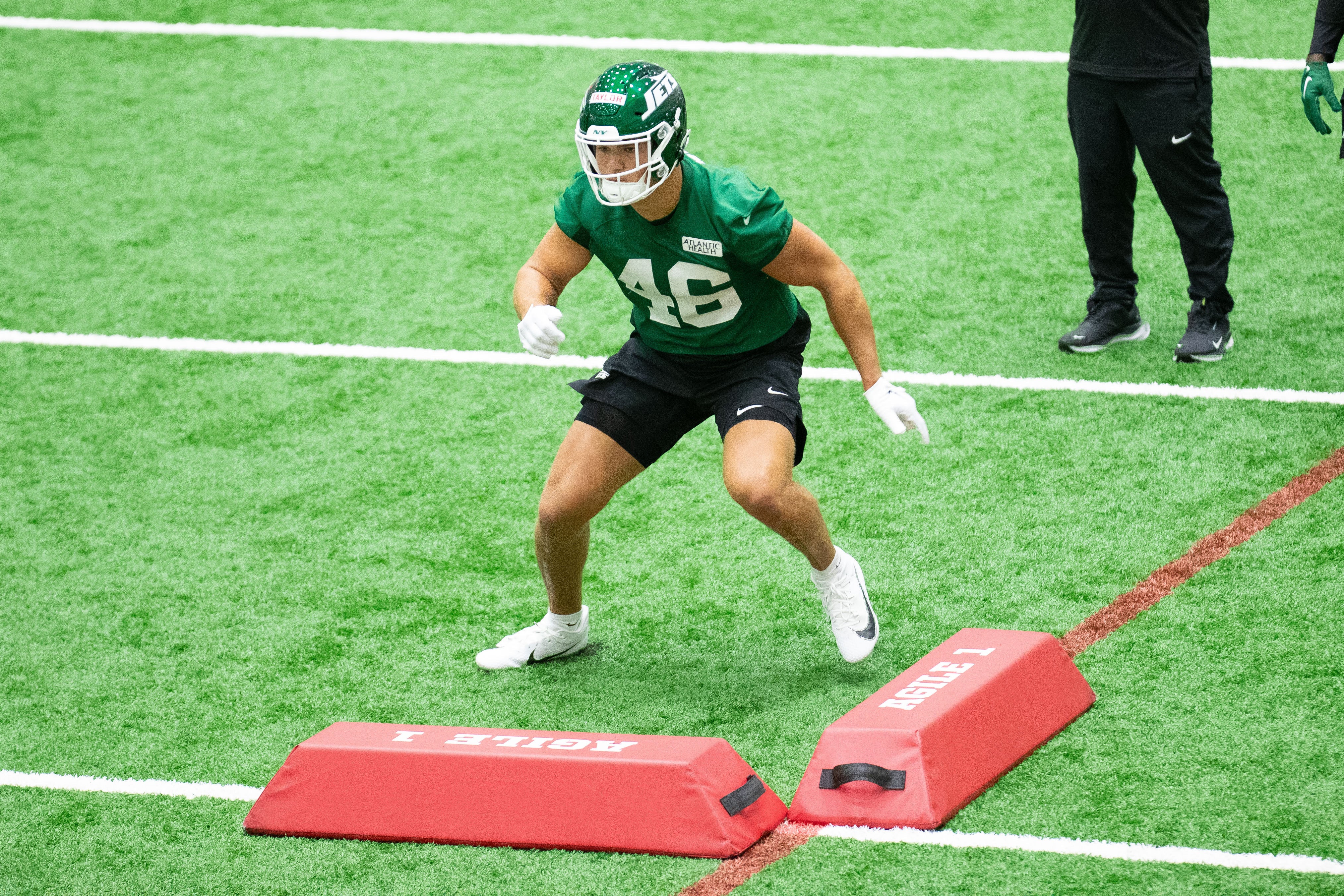 May 9, 2025; Florham Park, NJ, USA; New York Jets rookie tight end Mason Taylor (46) participates in a drill during the minicamp at Atlantic Health Jets Training Center.