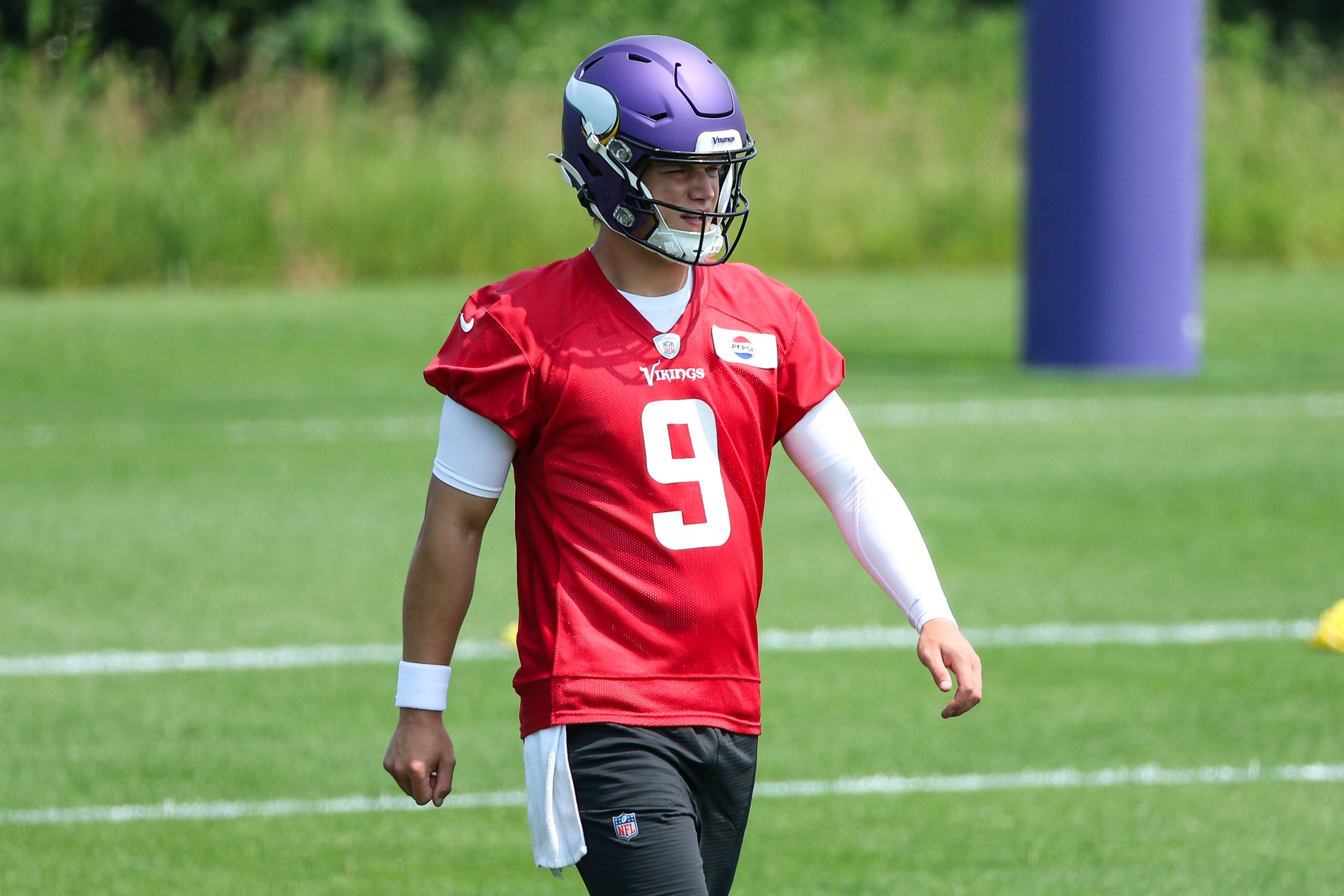 Jun 10, 2025; Minneapolis, MN, USA; Minnesota Vikings quarterback J.J. McCarthy (9) practices during minicamp at the Minnesota Vikings Training Facility.