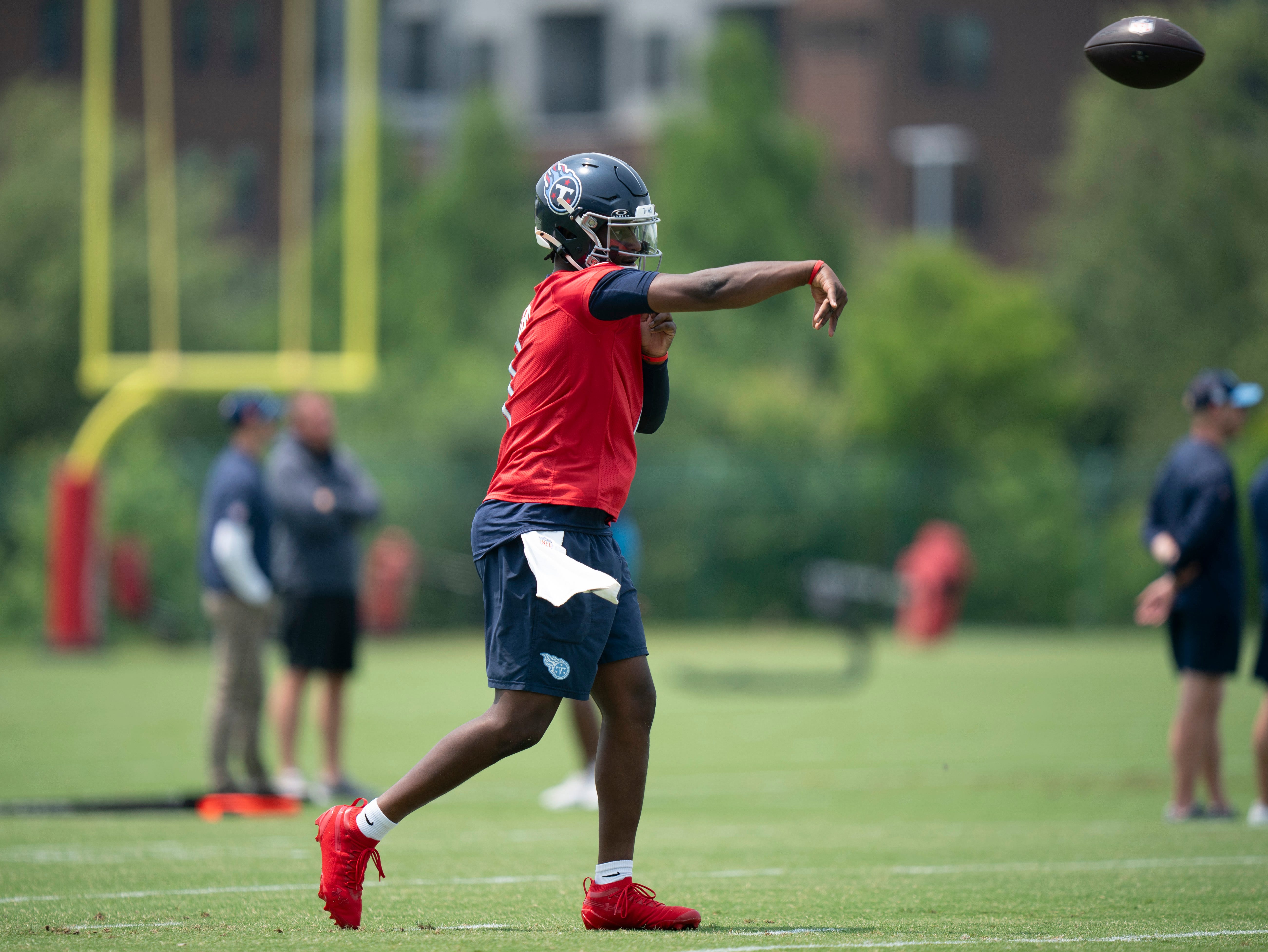 Tennessee Titans quarterback Cam Ward (1) throws during mandatory Titans Minicamp at Ascension Saint Thomas Sports Park in Nashville, Tenn., Tuesday, June 10, 2025.