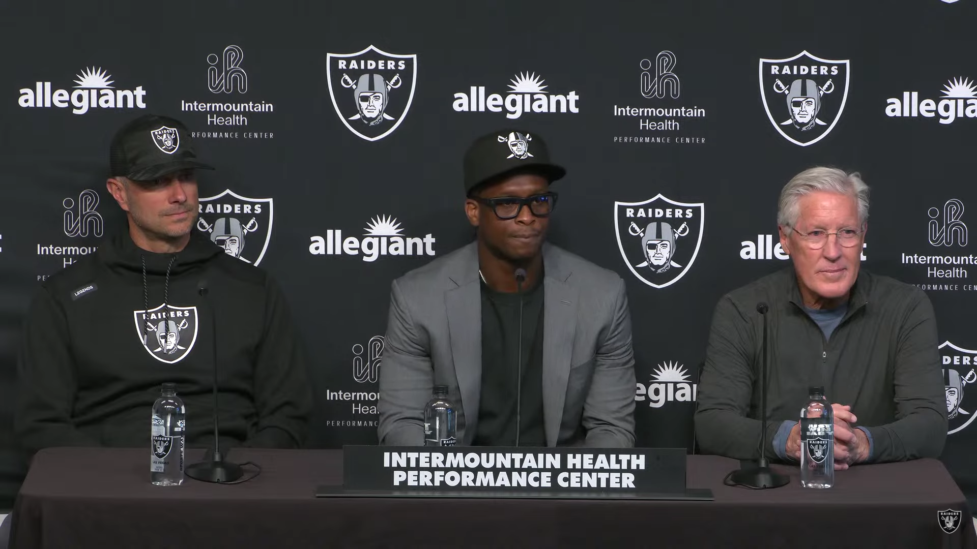 Las Vegas Raiders quarterback Geno Smith