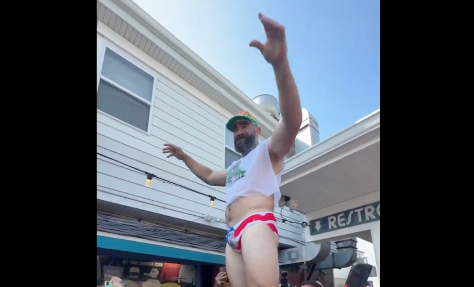 Philadelphia Eagles legend Jason Kelce at the Eagles Autism Foundation celebrity bartending event