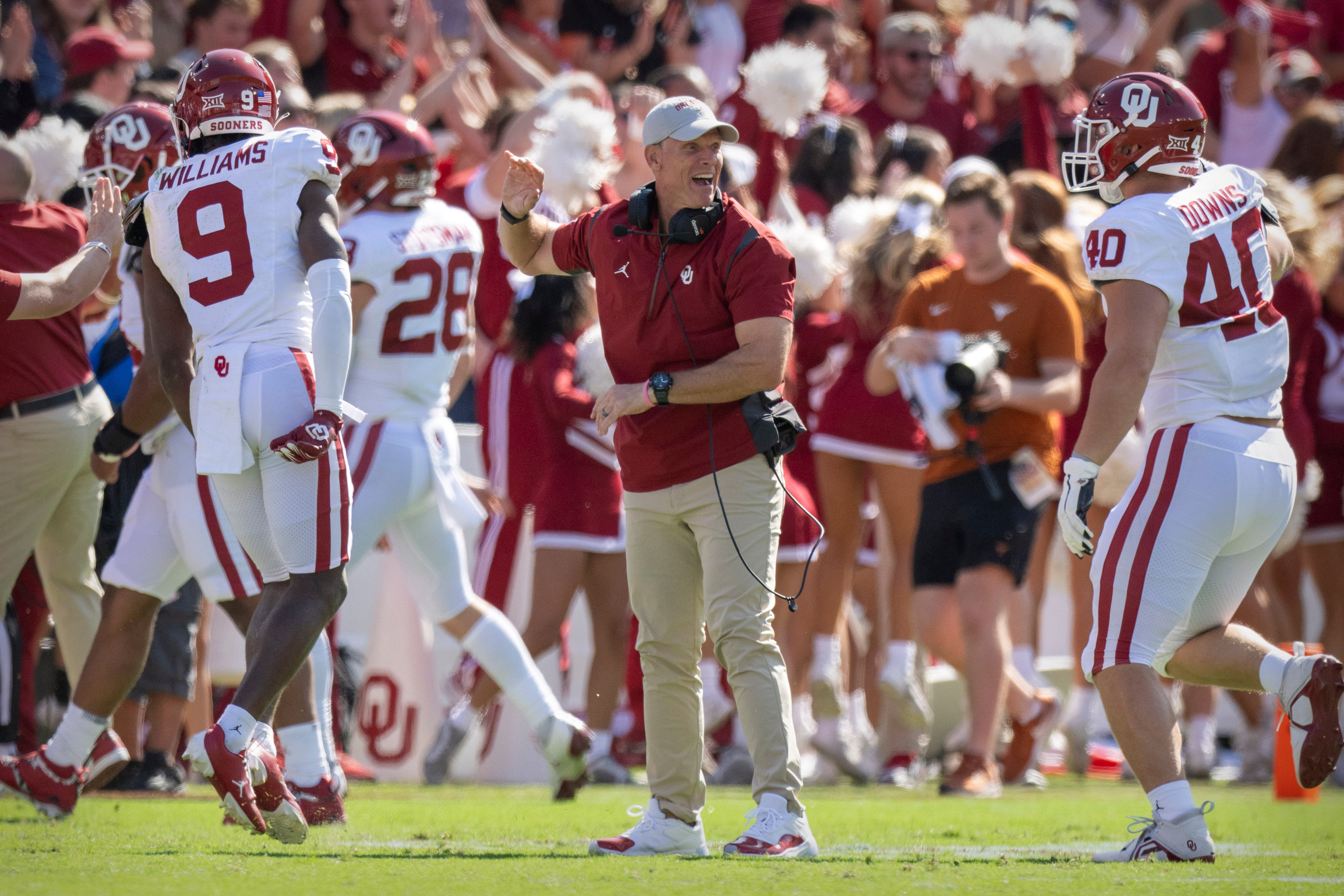 Oklahoma Sooners head coach Brent Venables during OU vs. Texas