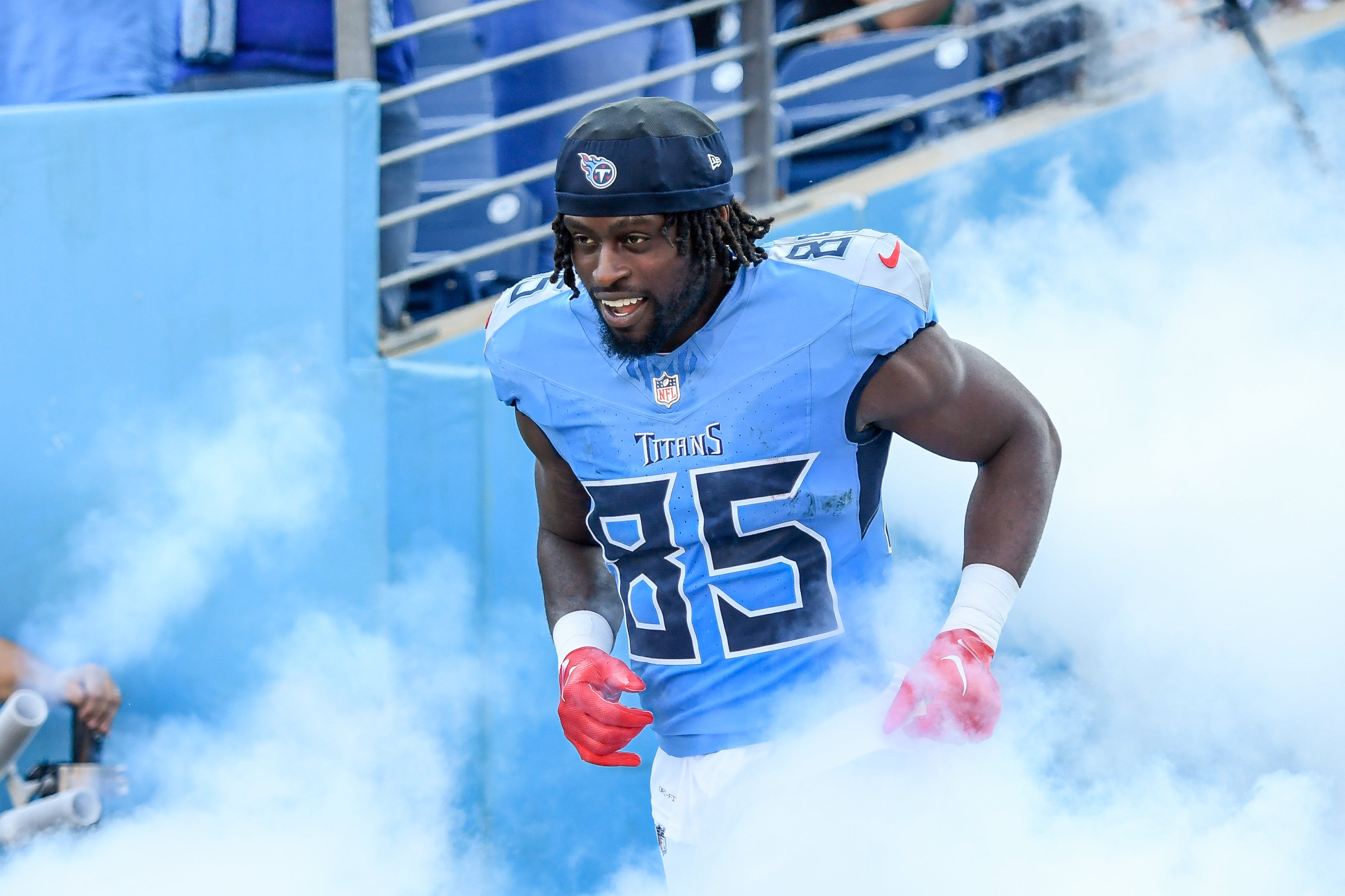 Aug 10, 2024; Nashville, Tennessee, USA; Tennessee Titans tight end Chigoziem Okonkwo (85) against the San Francisco 49ers during the first half at Nissan Stadium. Mandatory Credit: Steve Roberts-Imagn Images