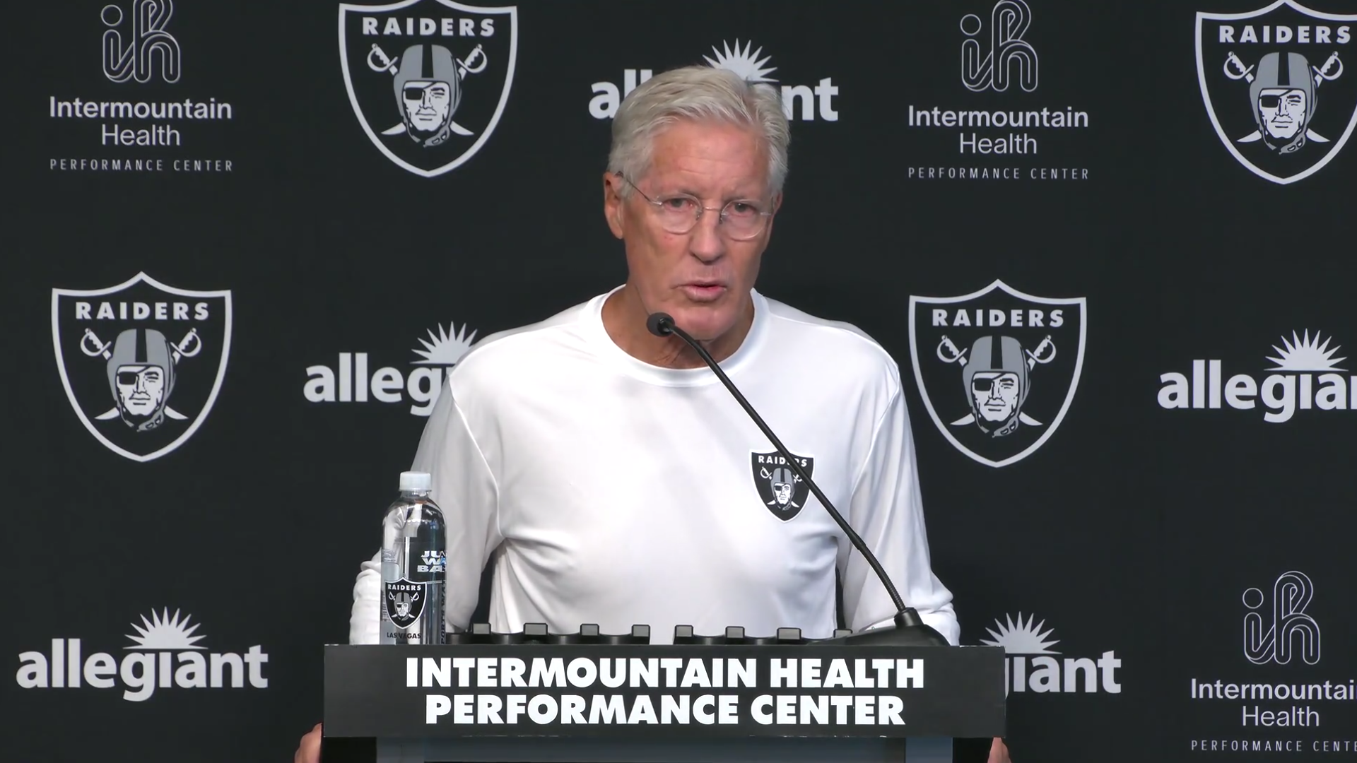 Las Vegas Raiders head coach Pete Carroll