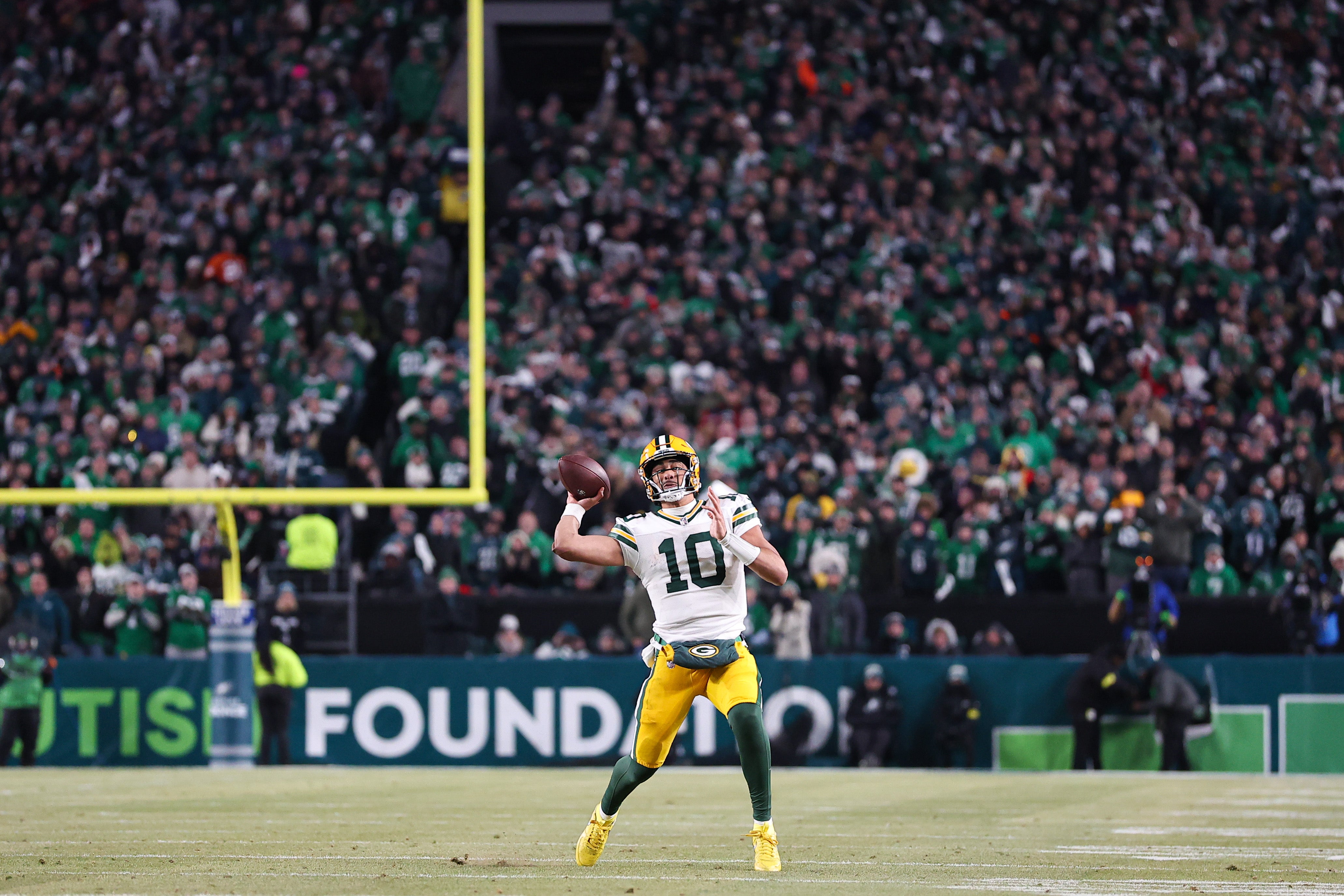 Green Bay Packers quarterback Jordan Love (10) passes the ball against the Philadelphia Eagles in an NFC wild card game at Lincoln Financial Field.