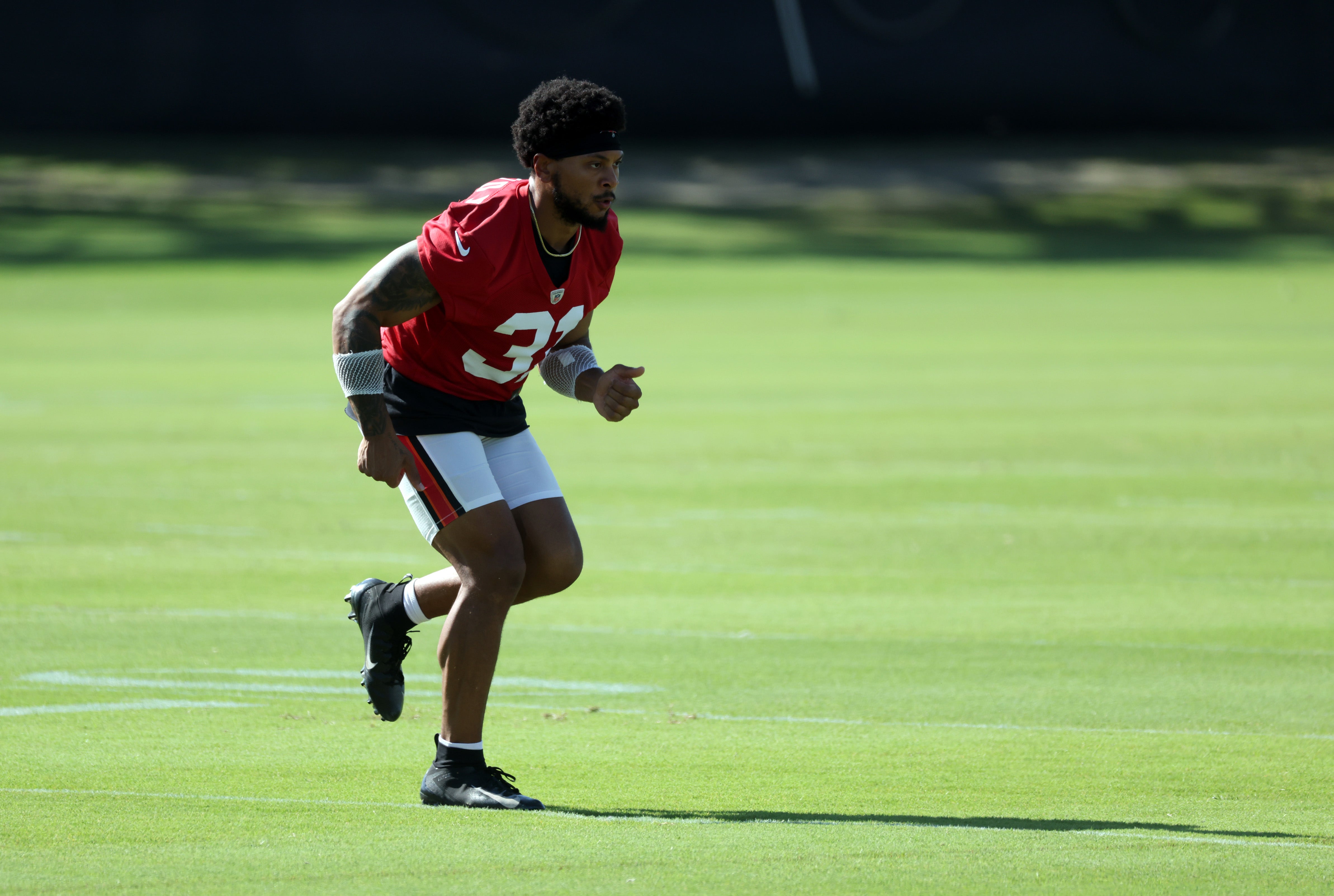 Jun 11, 2025; Tampa, FL, USA; Tampa Bay Buccaneers safety Antoine Winfield Jr. (31) works out at One Buc Place.