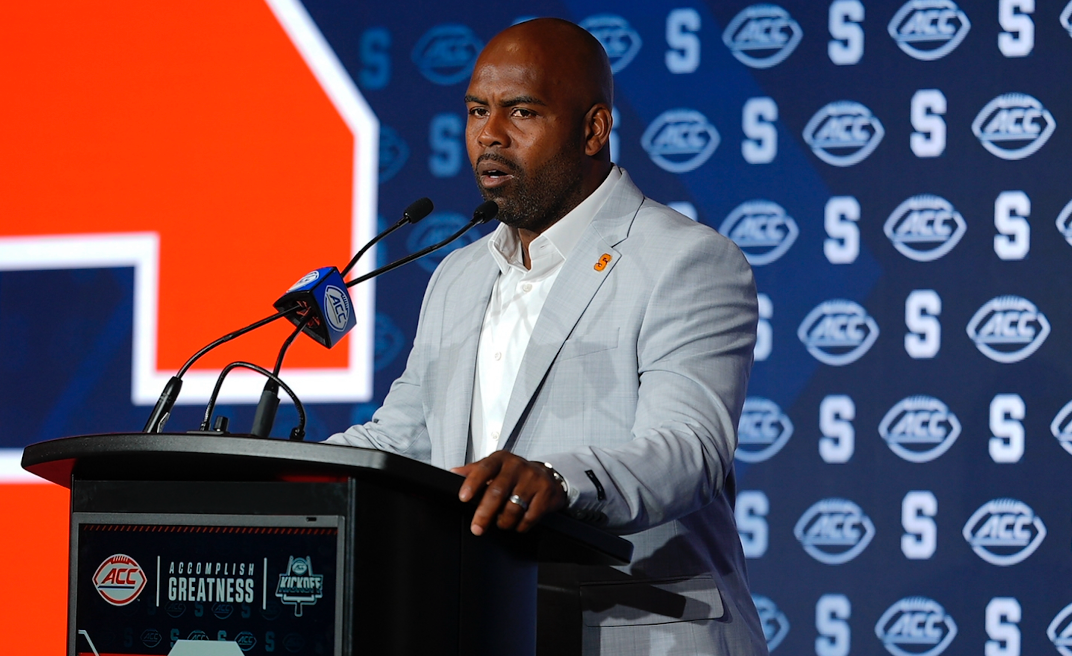 Syracuse head coach Fran Brown