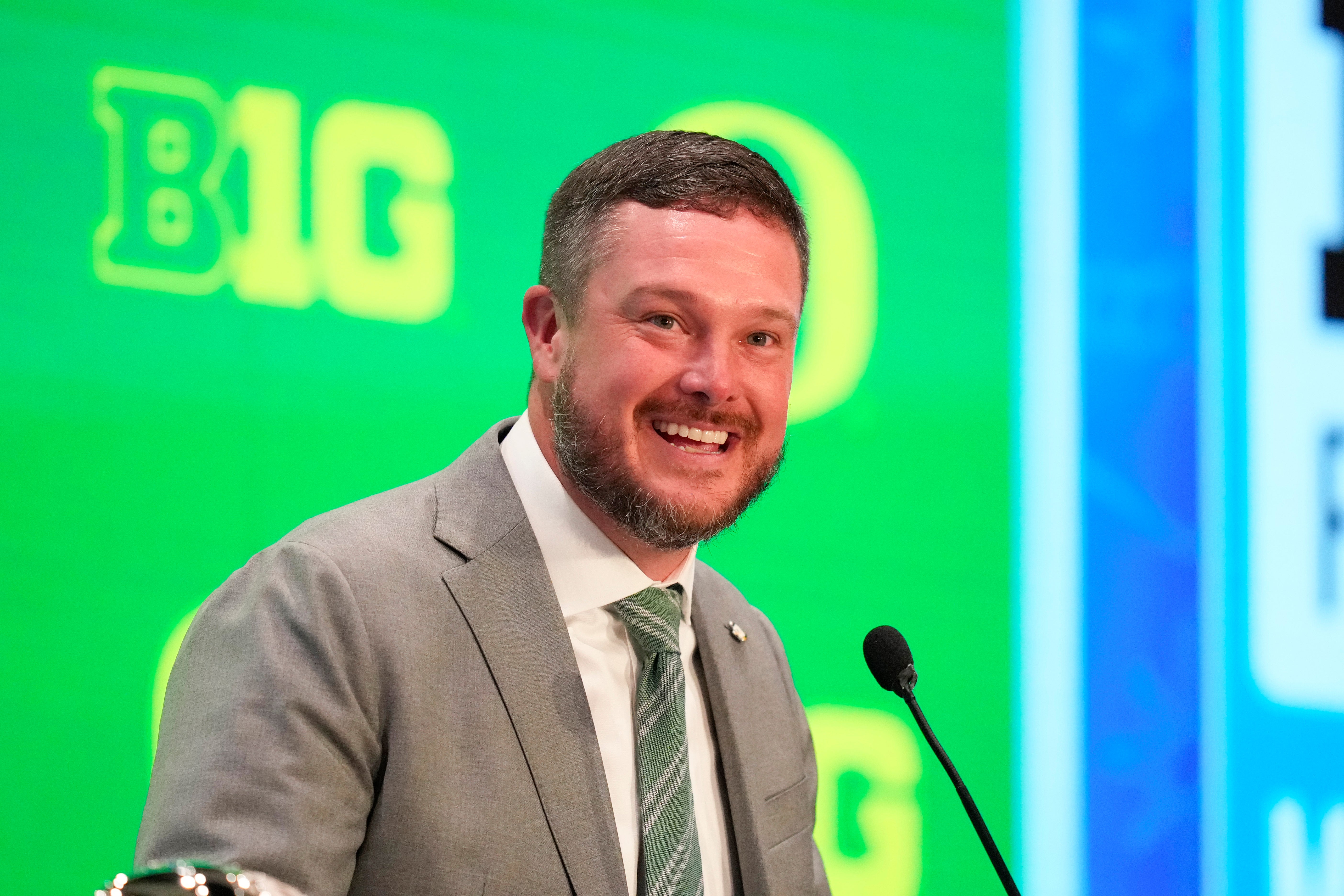 Jul 23, 2025; Las Vegas, NV, USA; Oregon head coach Dan Lanning speaks to the media during the Big Ten NCAA college football media days at Mandalay Bay Resort.