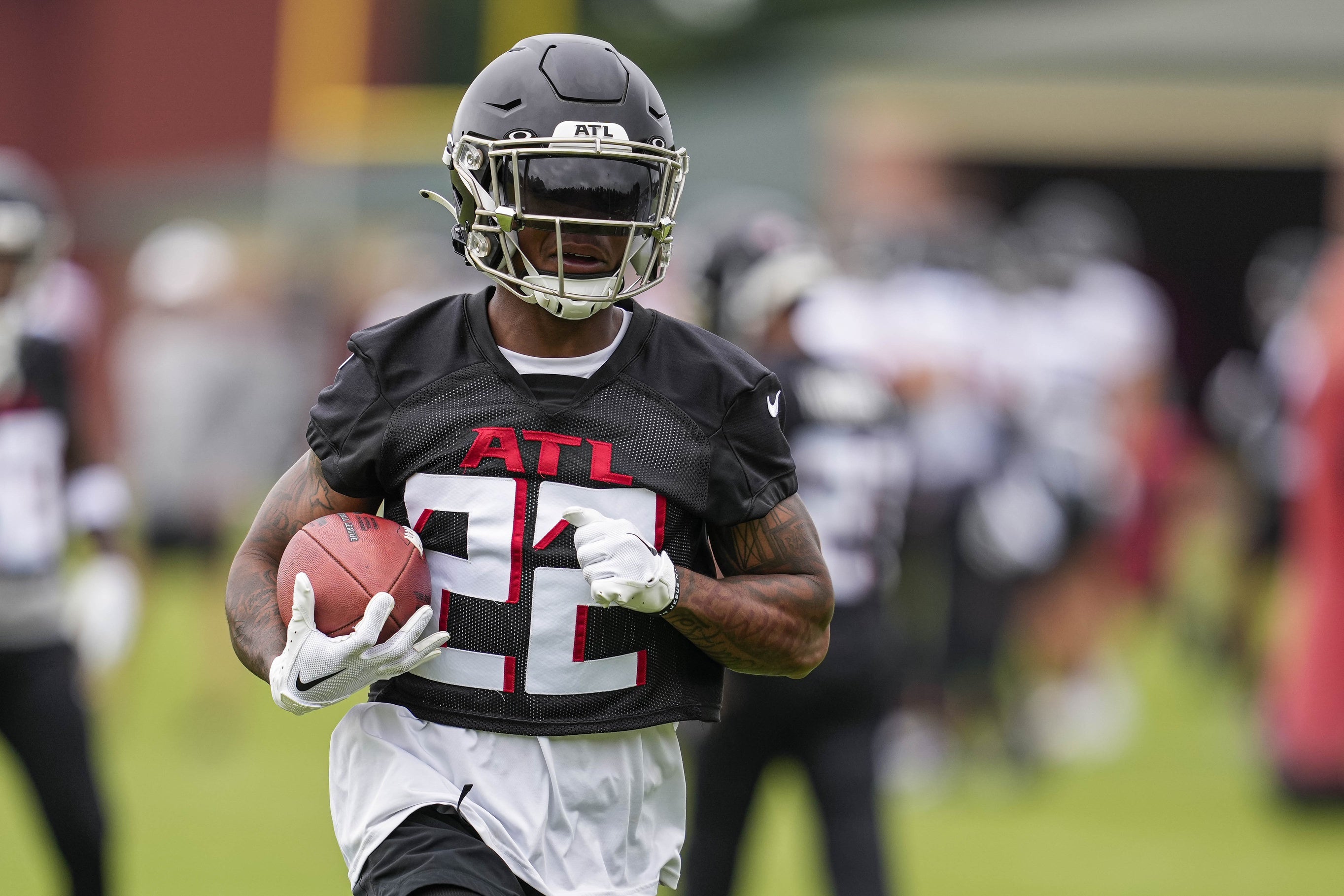 Atlanta Falcons cornerback Cornell Armstrong (22) takes part in drills during minicamp at IBM Performance Field.