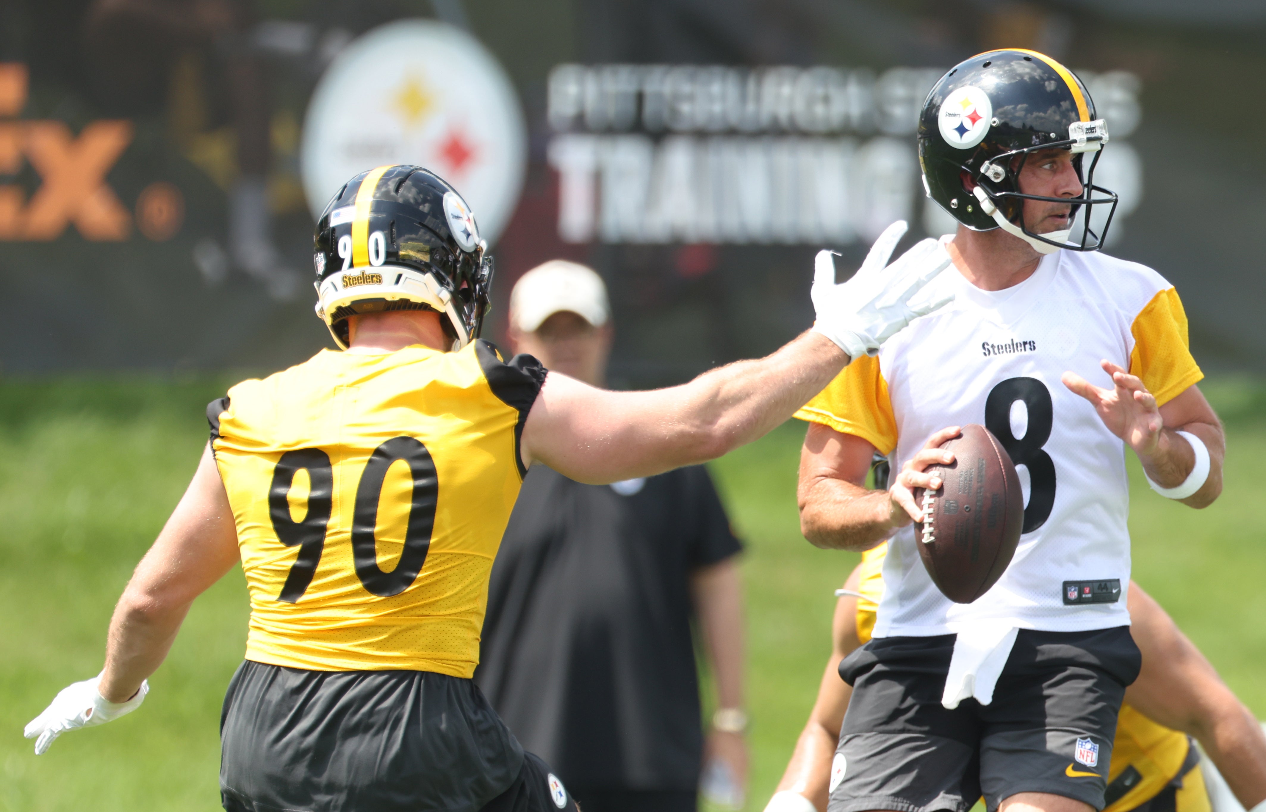 Jul 24, 2025; Latrobe, PA, USA; Pittsburgh Steelers defensive end T.J. Watt (90) pressures quarterback Aaron Rodgers (8) during training camp at Saint Vincent College.